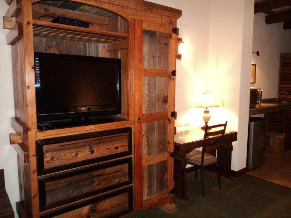 Queen Suite photo 2