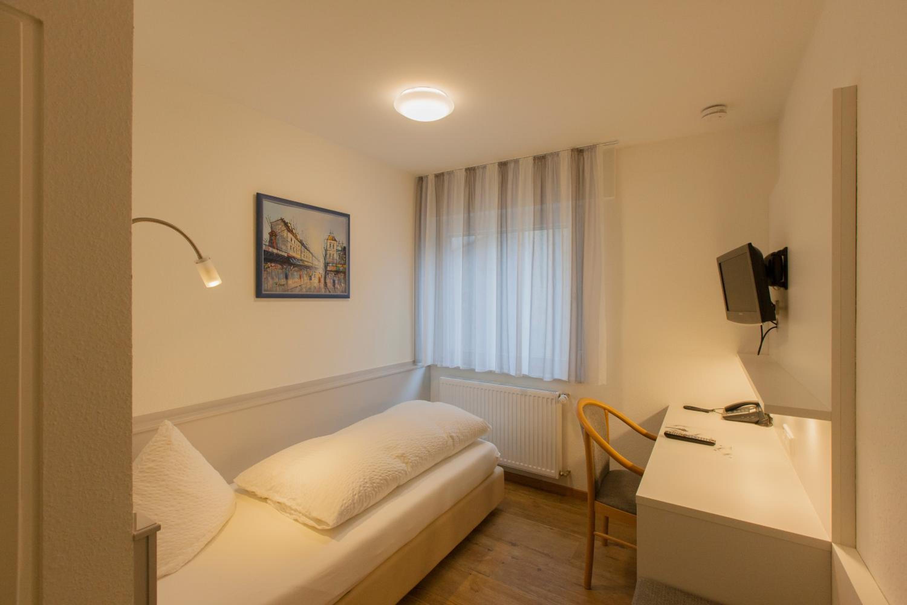 Single Room photo 3