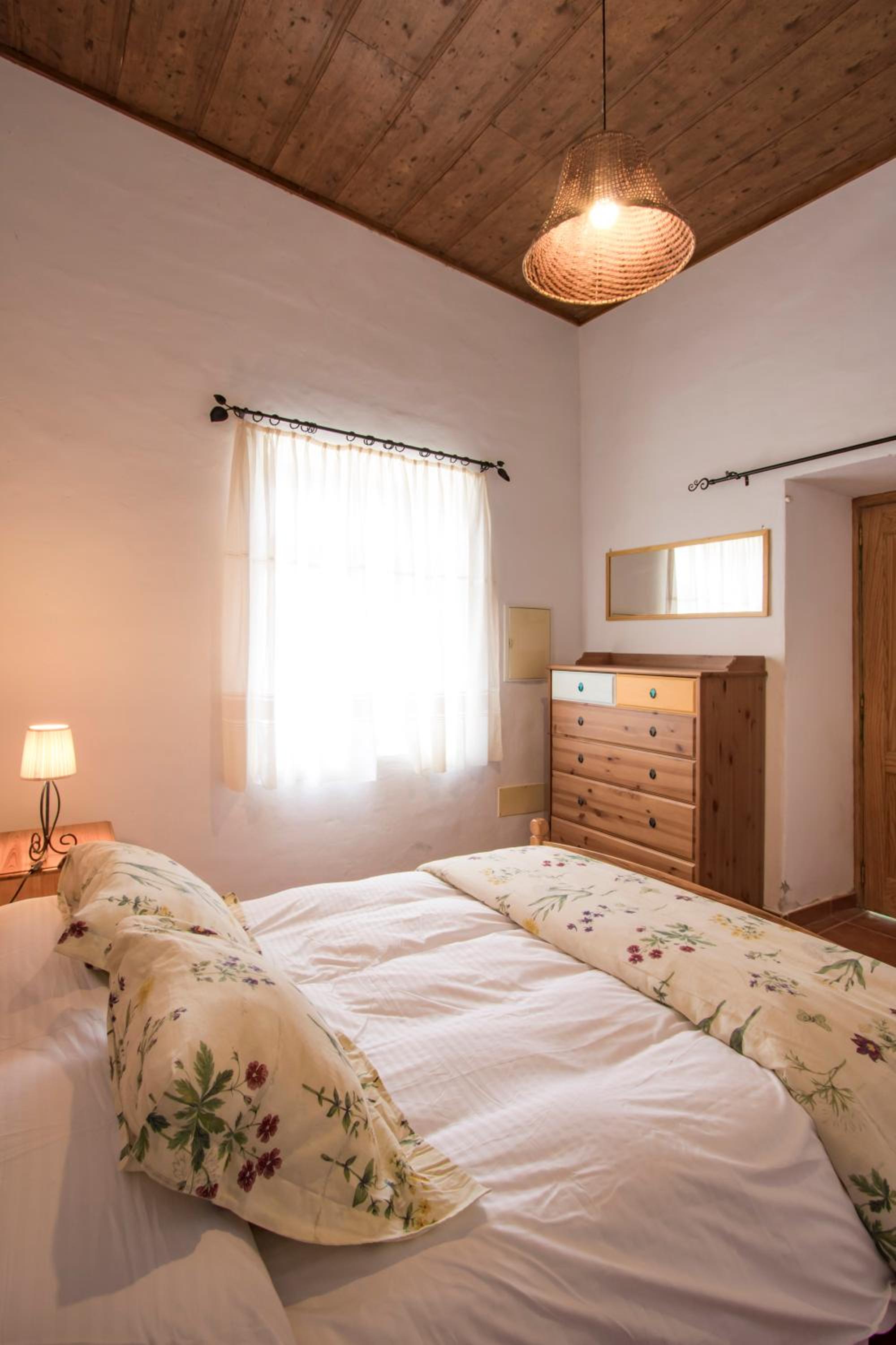 Four-Bedroom House photo 2