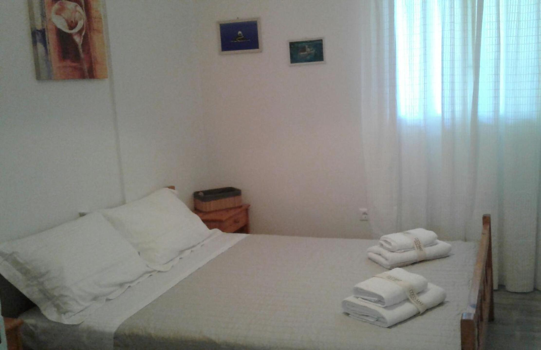 One-Bedroom House - Photo 1