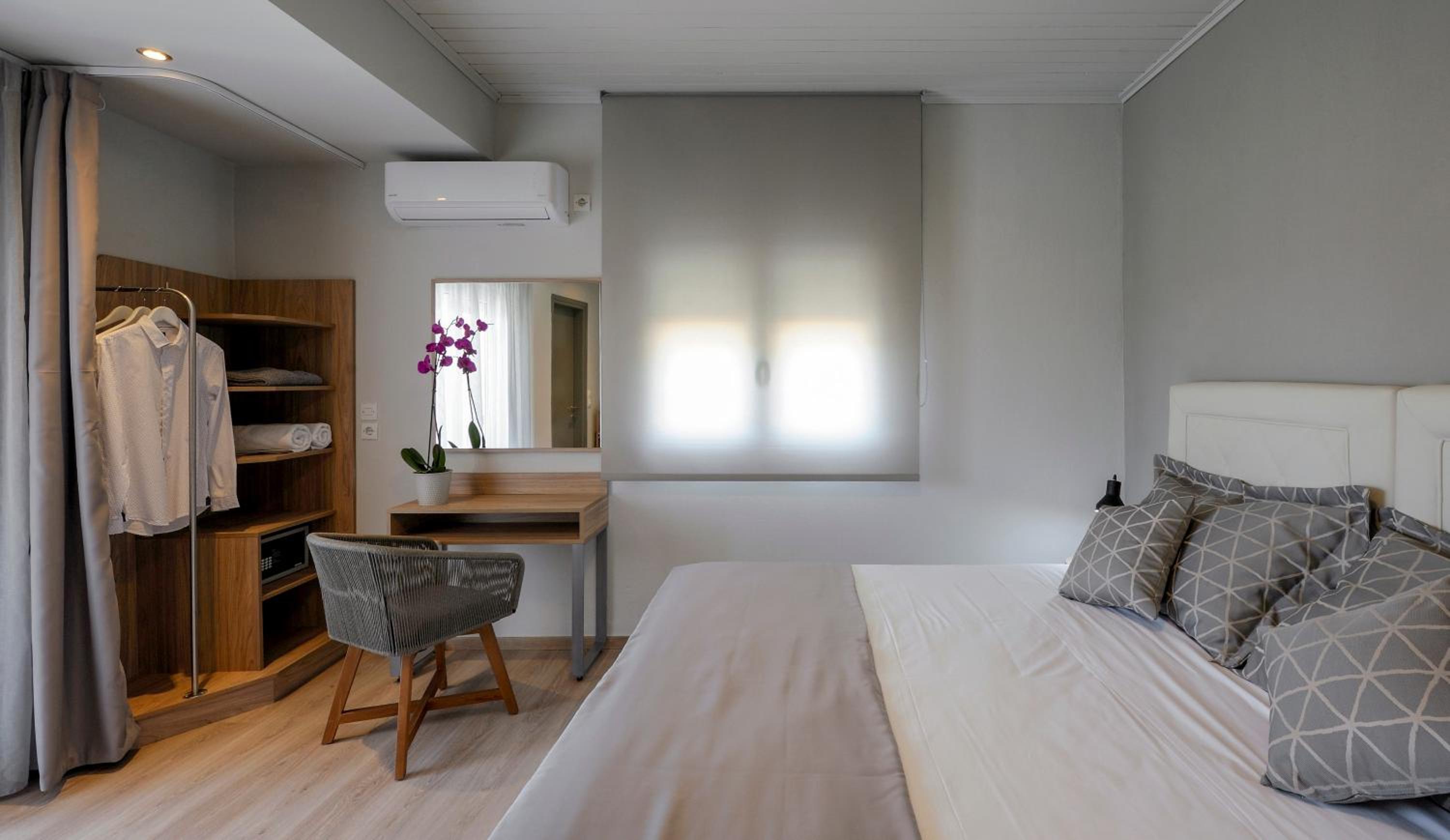 Deluxe Triple Room with Balcony photo 3