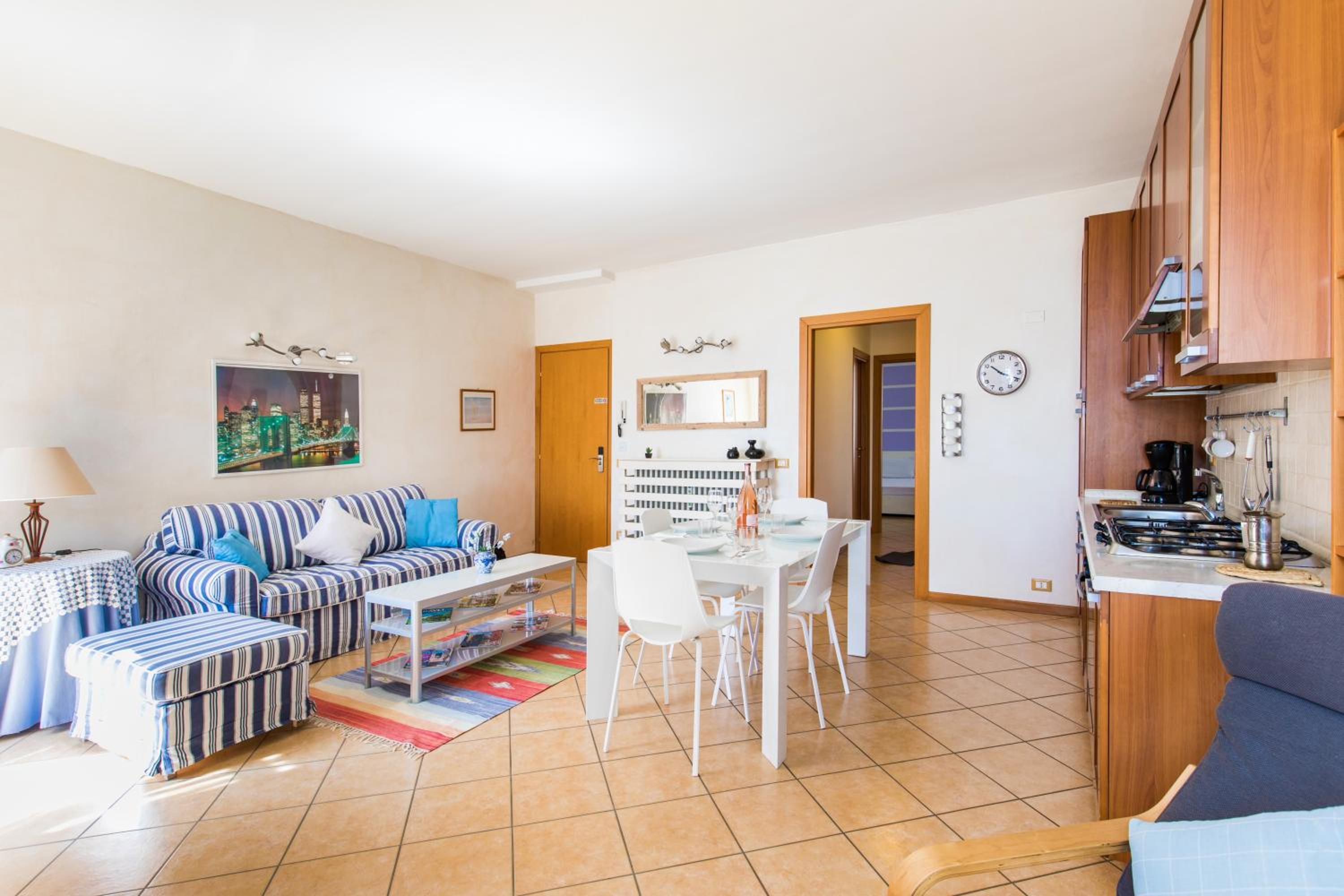 Apartment with Balcony (2 Adults) photo 2