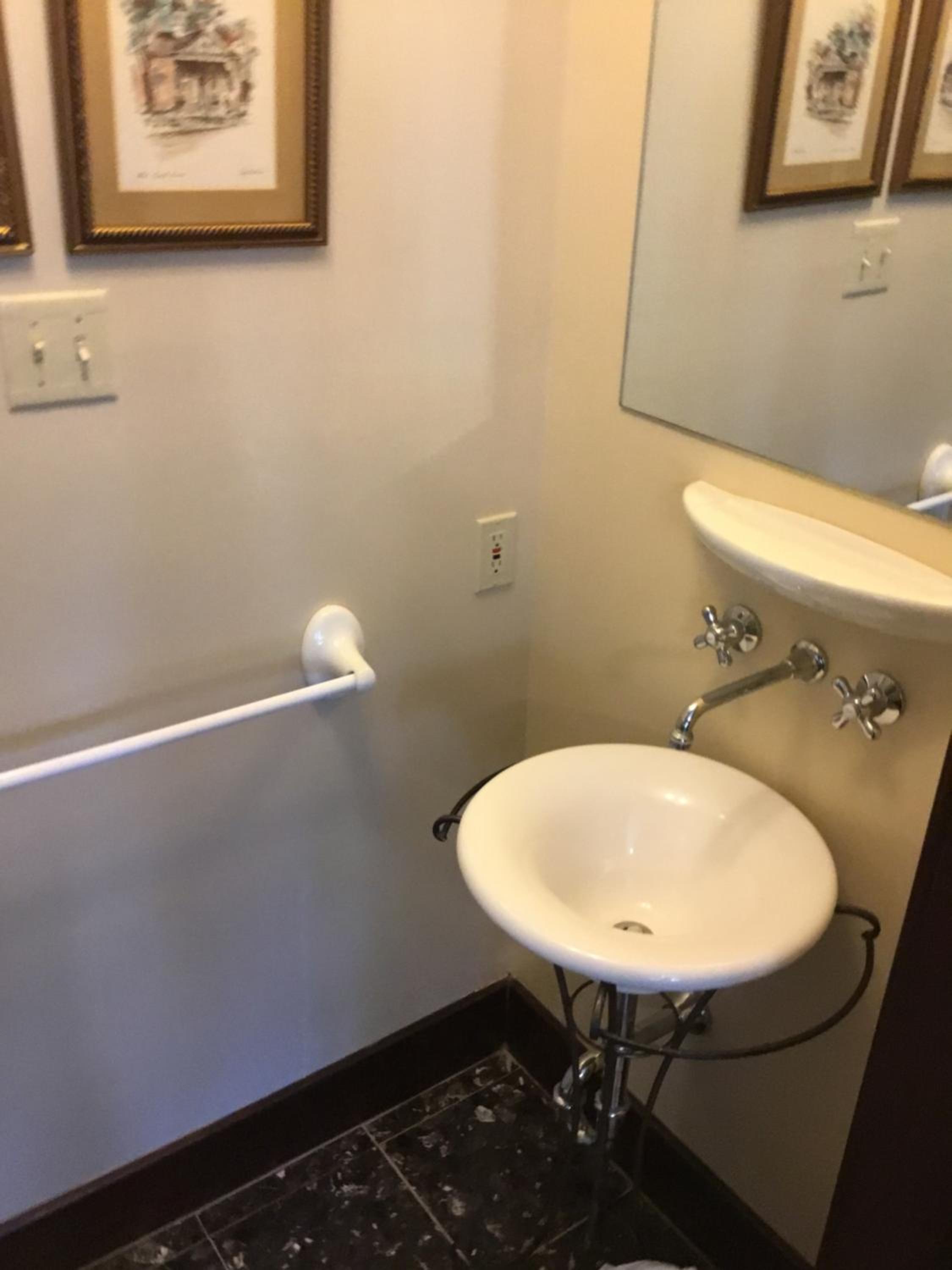 Deluxe Double Room with Shower photo 2