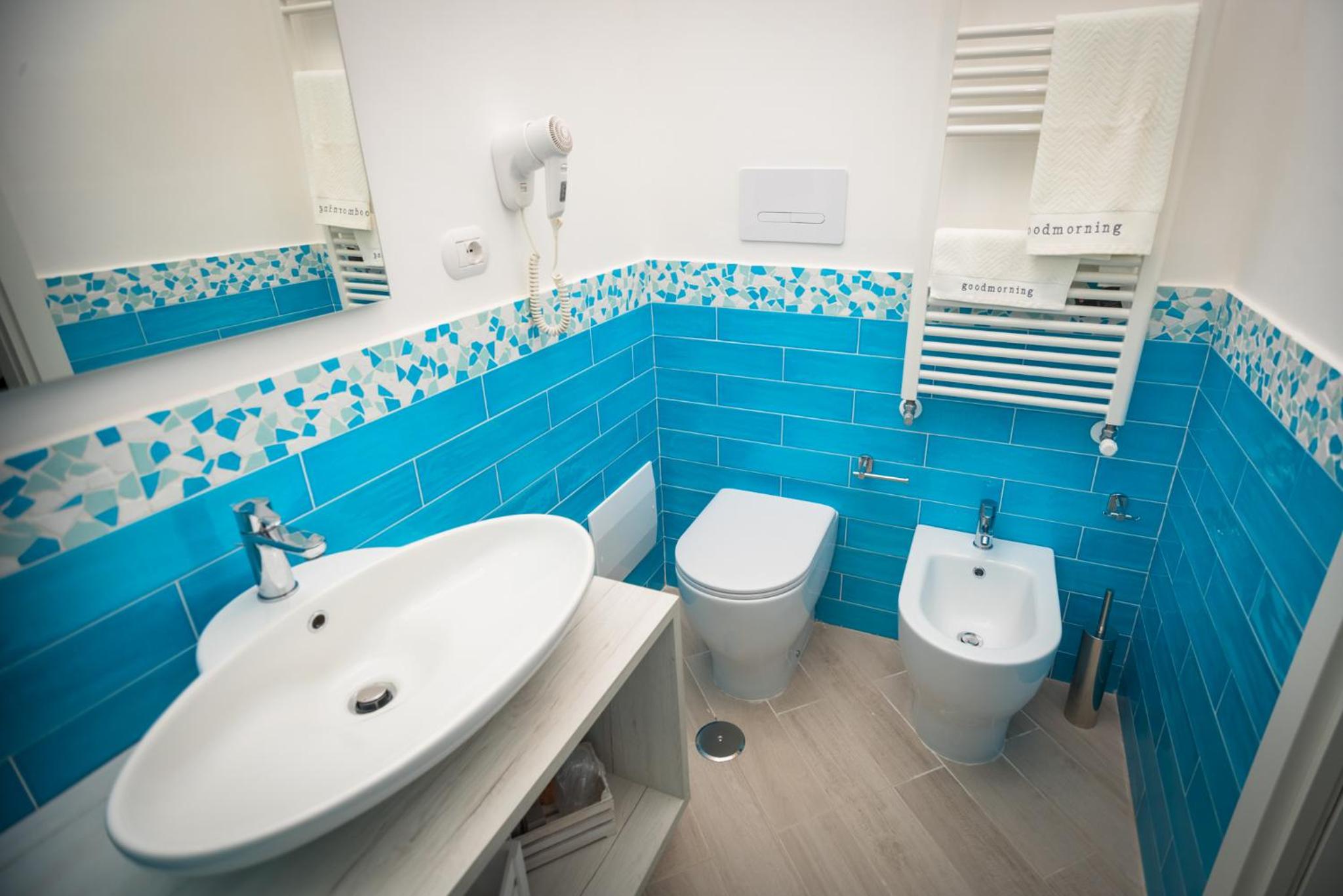 Double Room - Photo 16