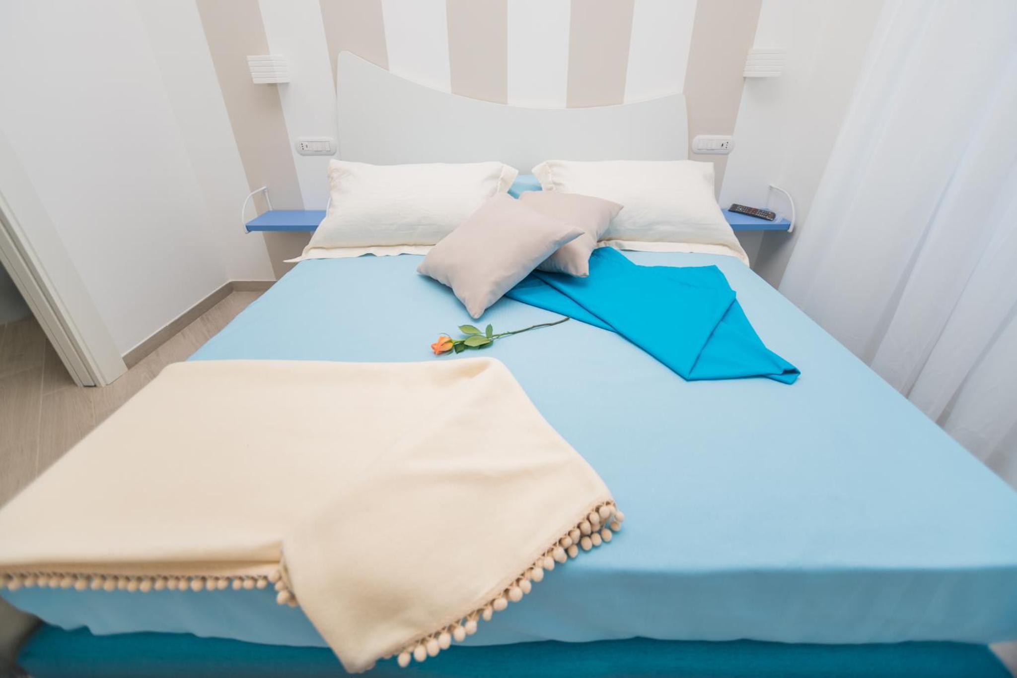 Double Room - Photo 7