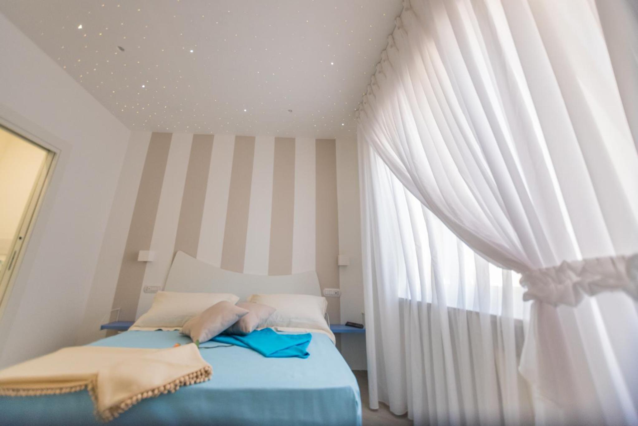 Double Room - Photo 8