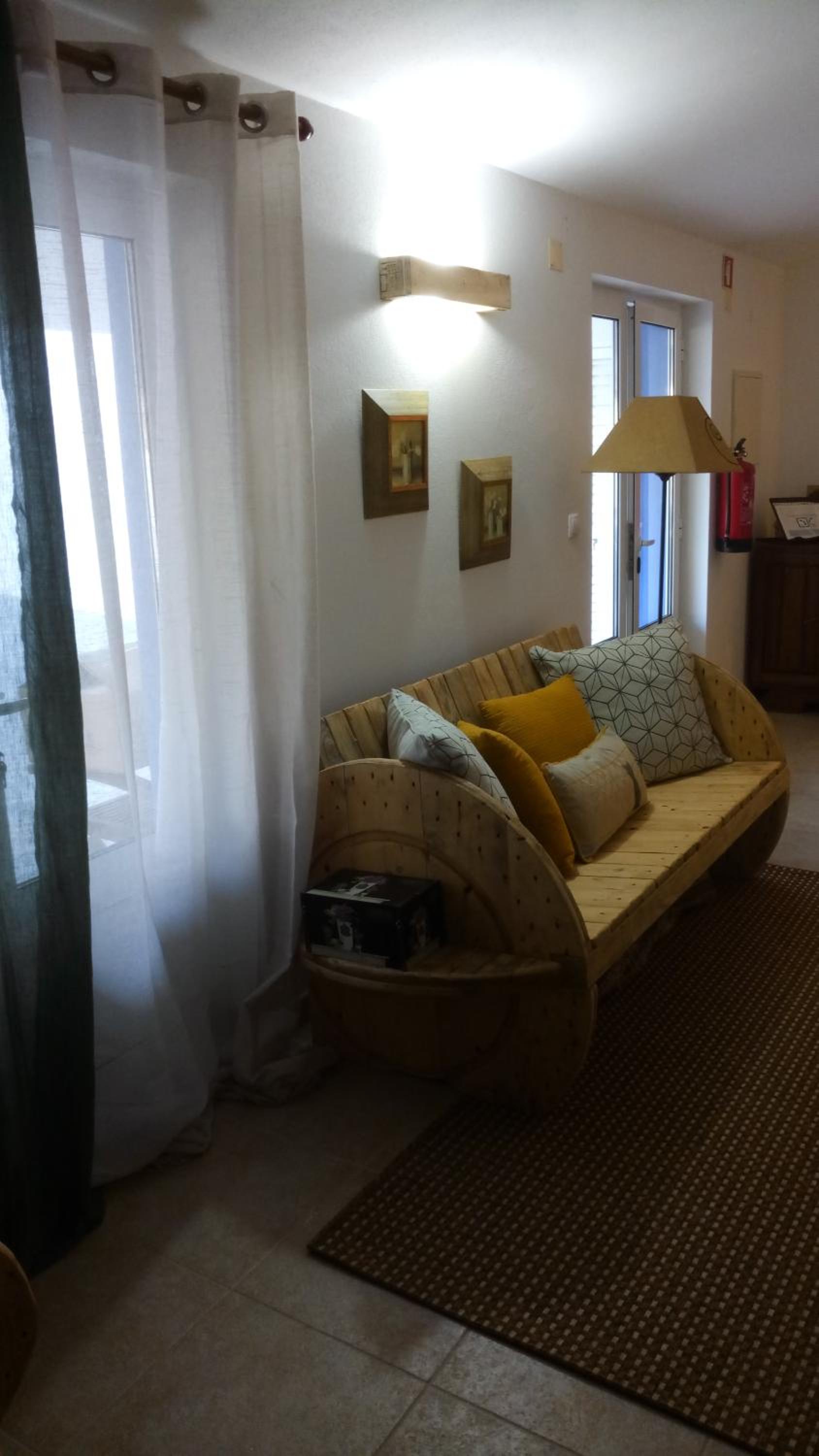 Two-Bedroom House - Photo 8