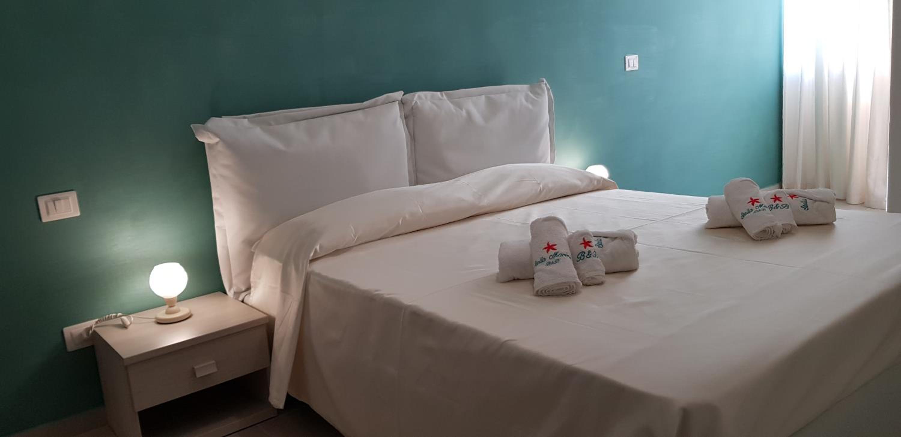 Deluxe Double Room with Balcony and Sea View photo 1