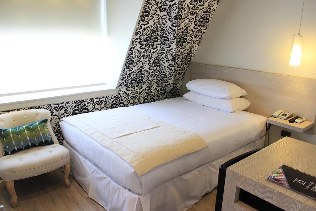 Single Room photo 2