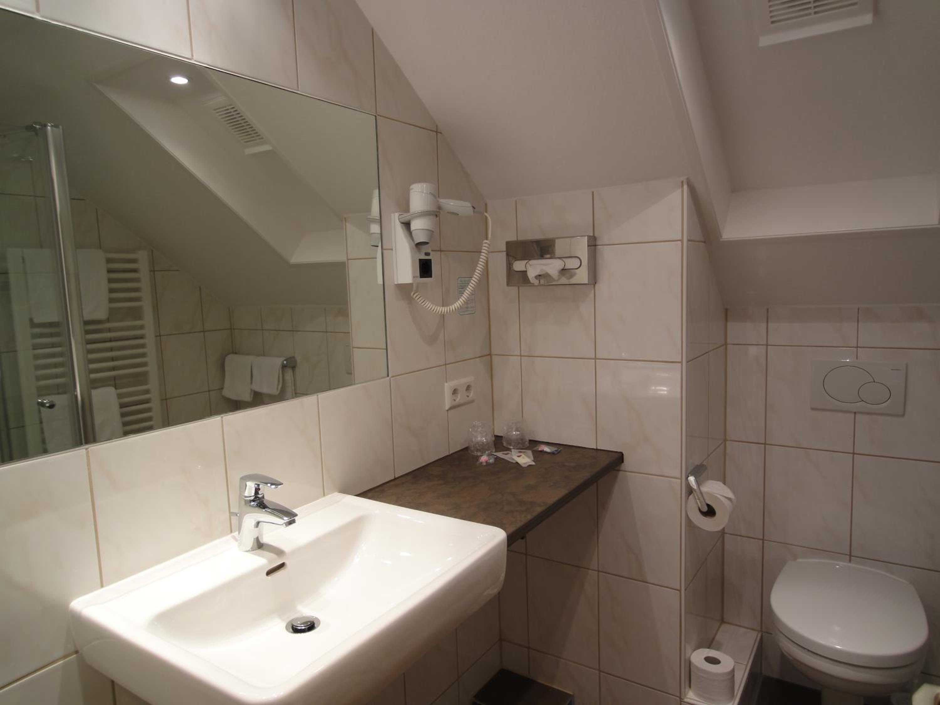 Quadruple Room - Photo 4