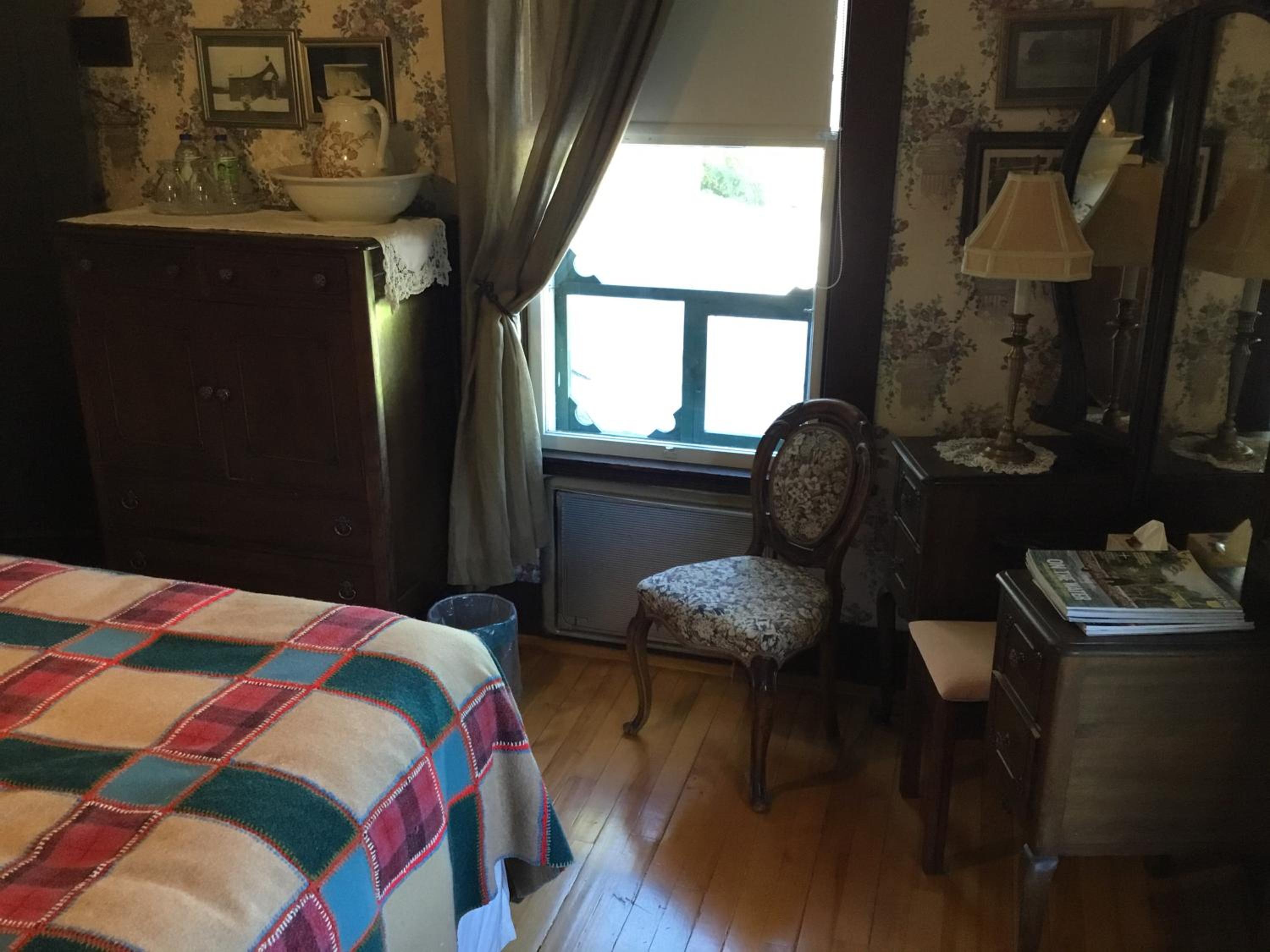 Deluxe Queen Room photo 3