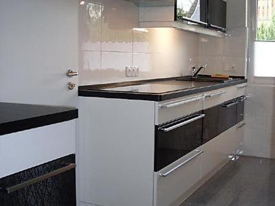 Two-Bedroom House - Photo 9