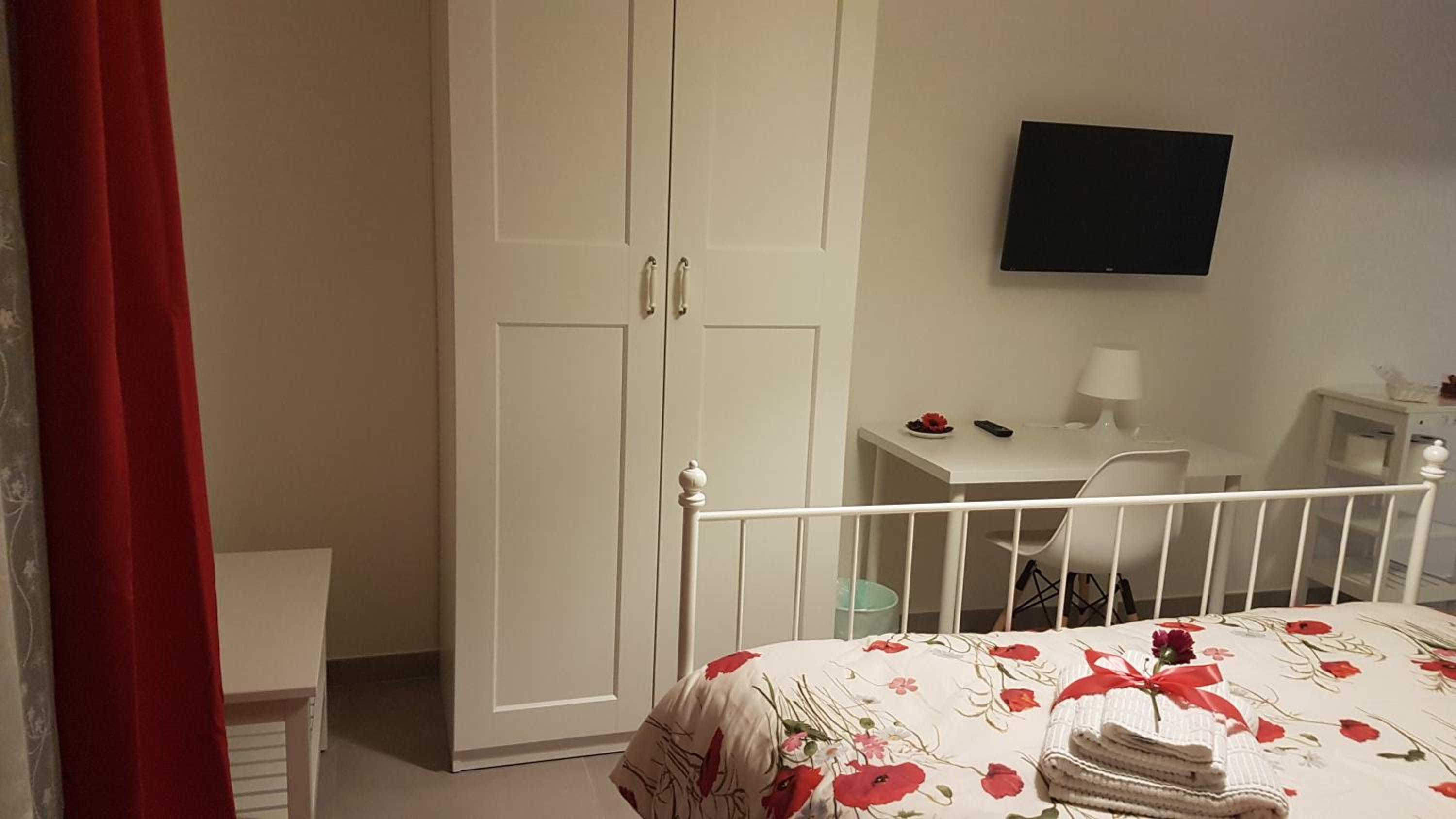 Double Room with Private Bathroom - Photo 5