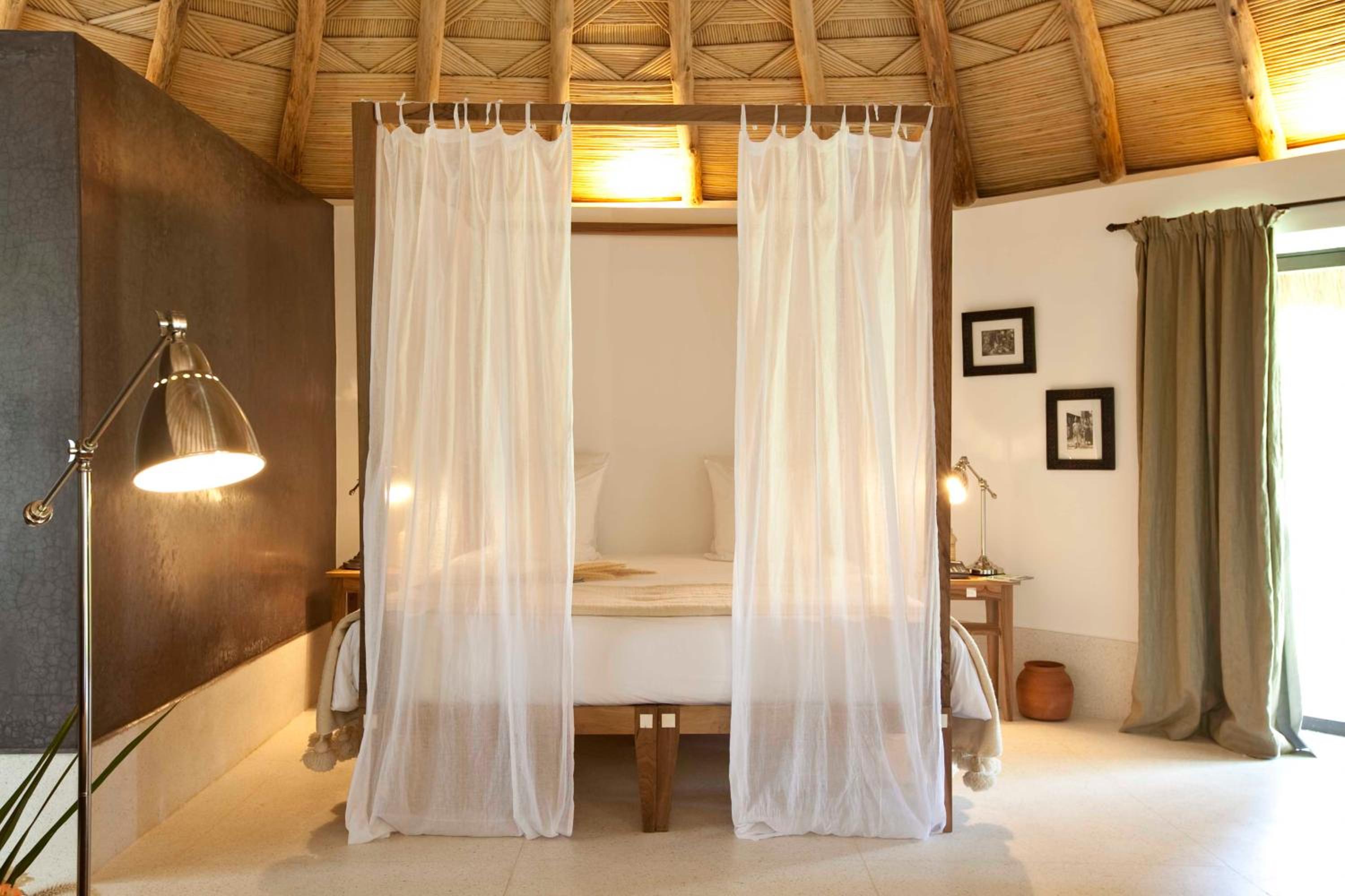 Deluxe Suite - Photo 3