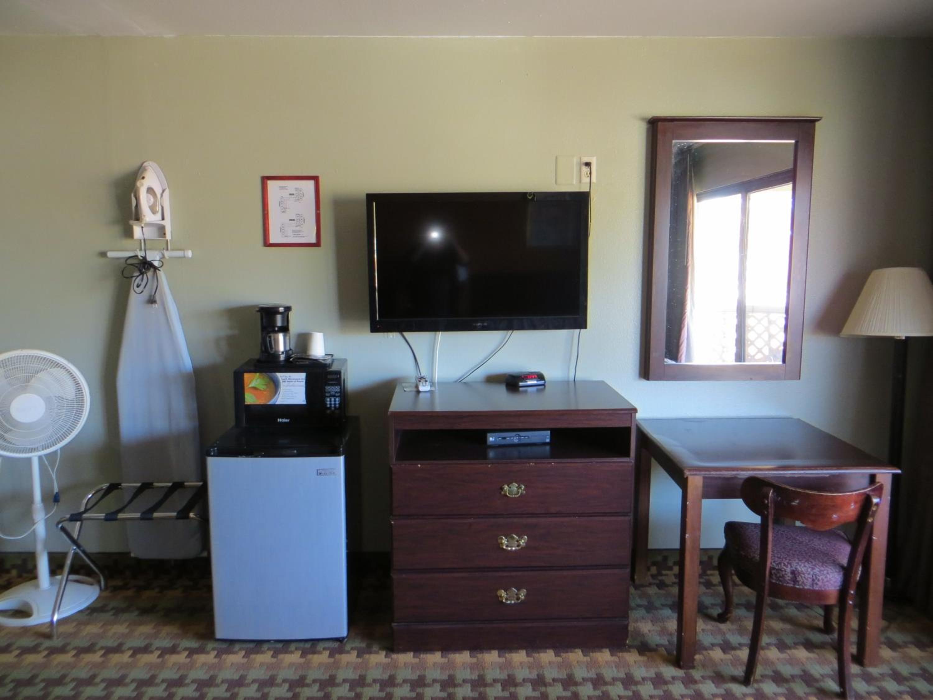 King Room - Disability Access - Photo 5