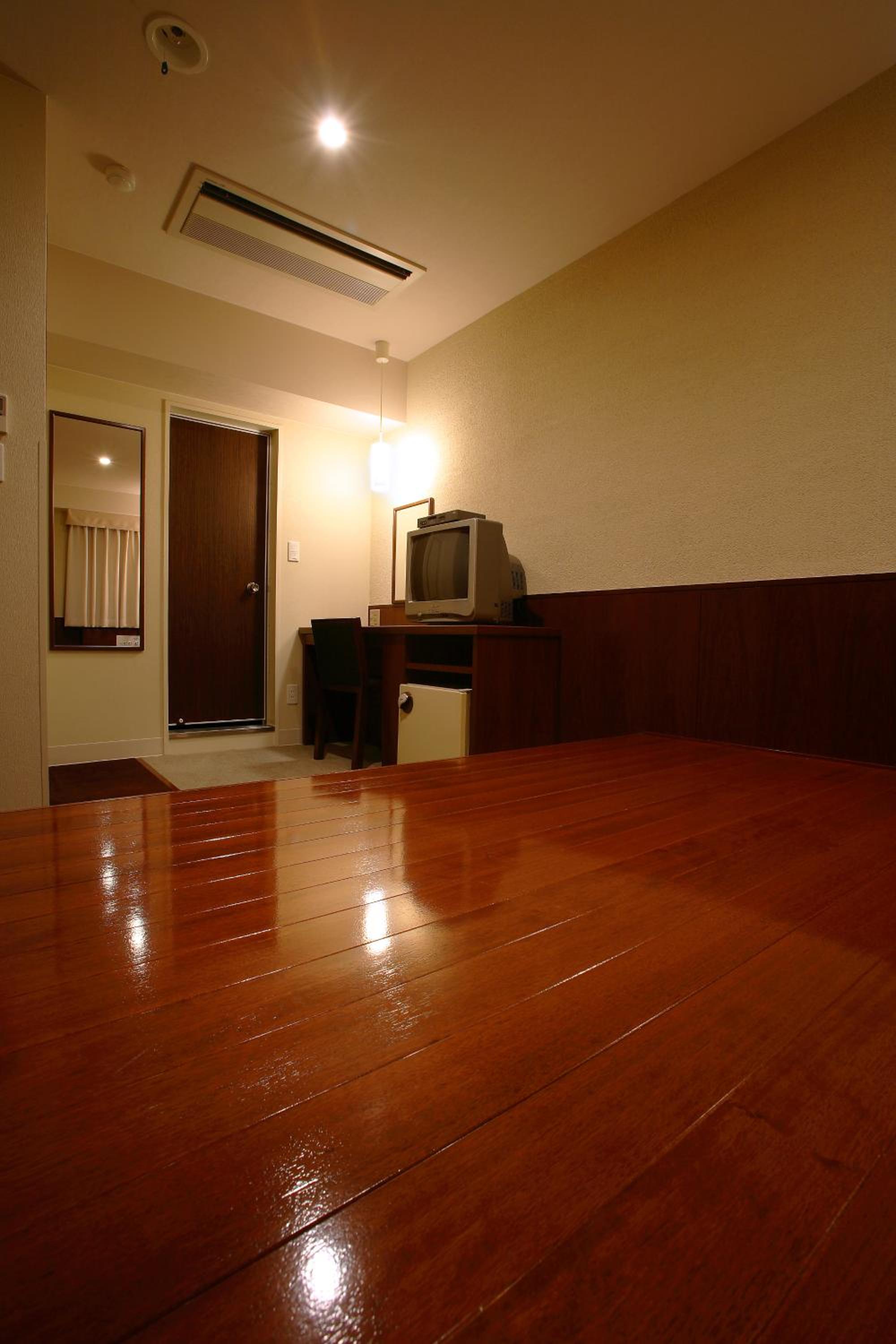 Twin Room - Non-Smoking - Photo 4