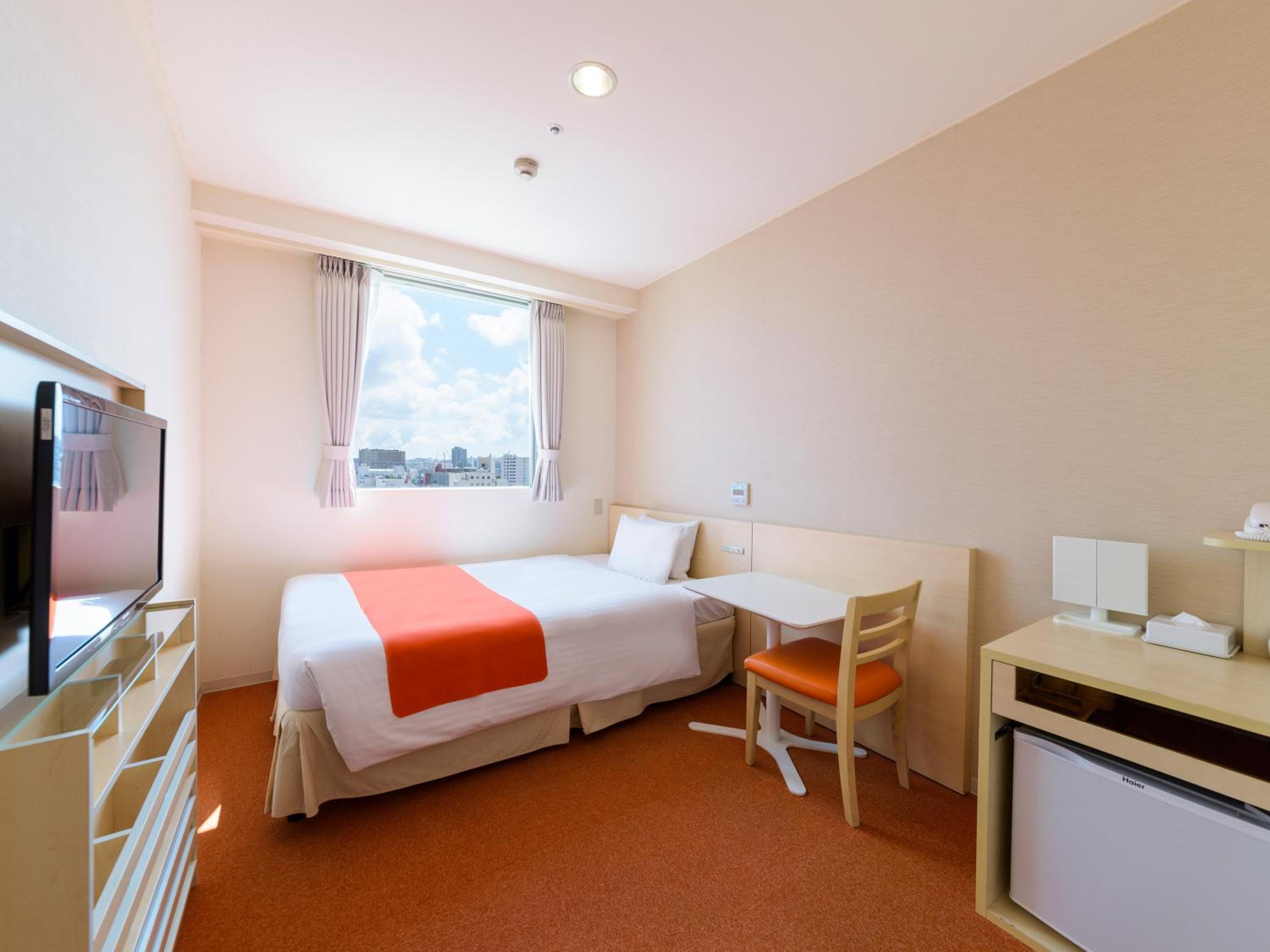 Single Room - Non-Smoking photo 1