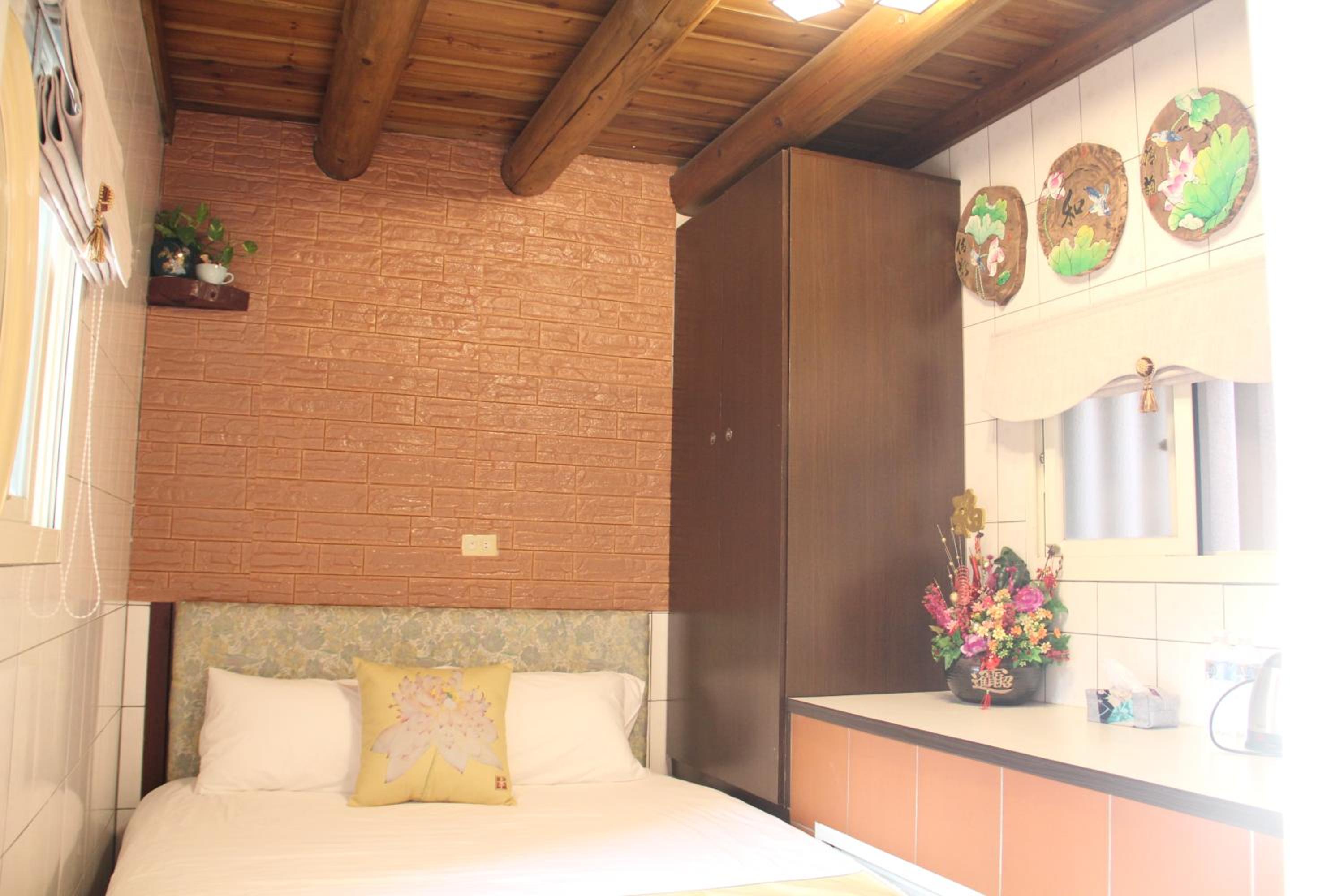 Double Room with Private Bathroom photo 2