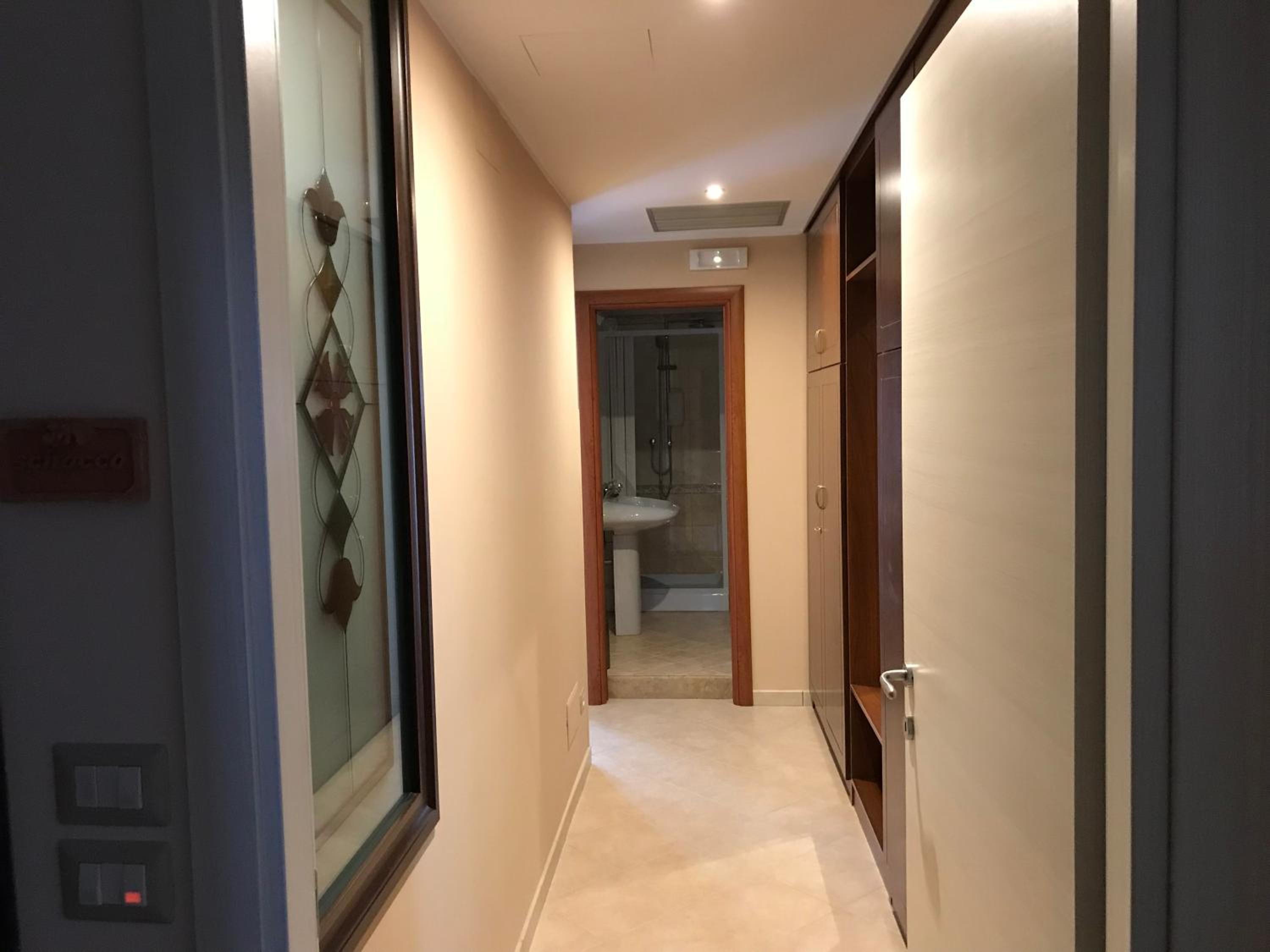 Deluxe Double Room with Side Sea View photo 1