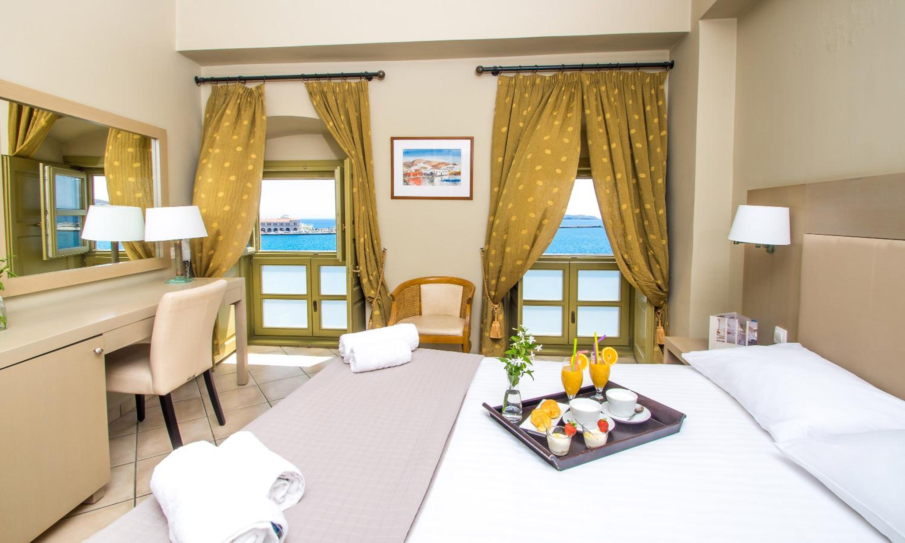 Deluxe Double or Twin Room with Balcony or Window with Sea View - Photo 4