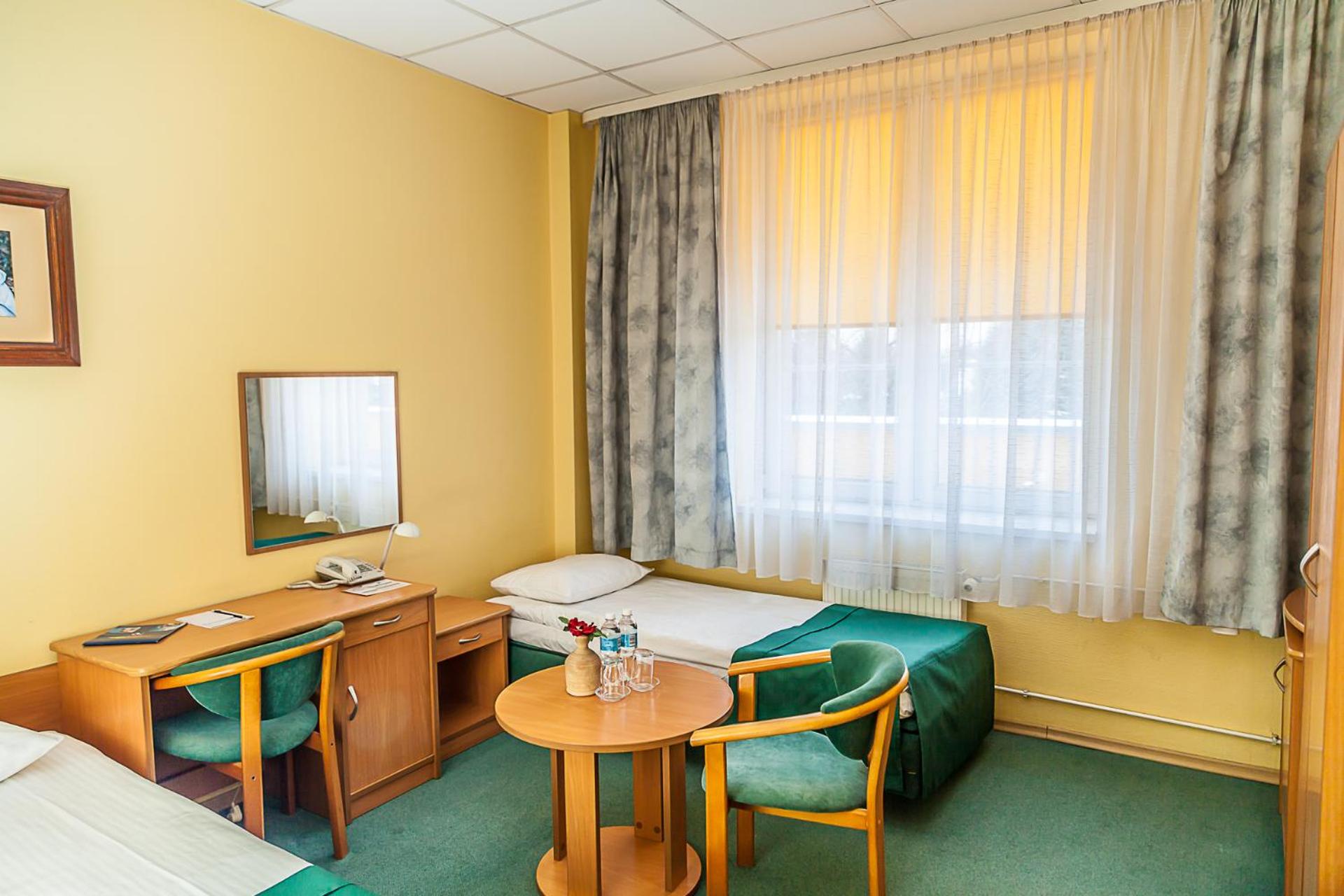 Single Room photo 2