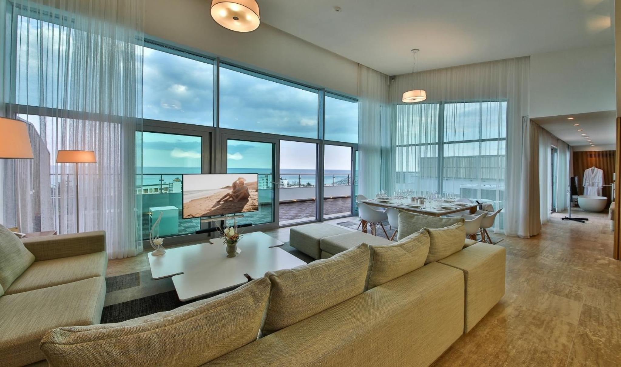 Penthouse Apartment photo 2