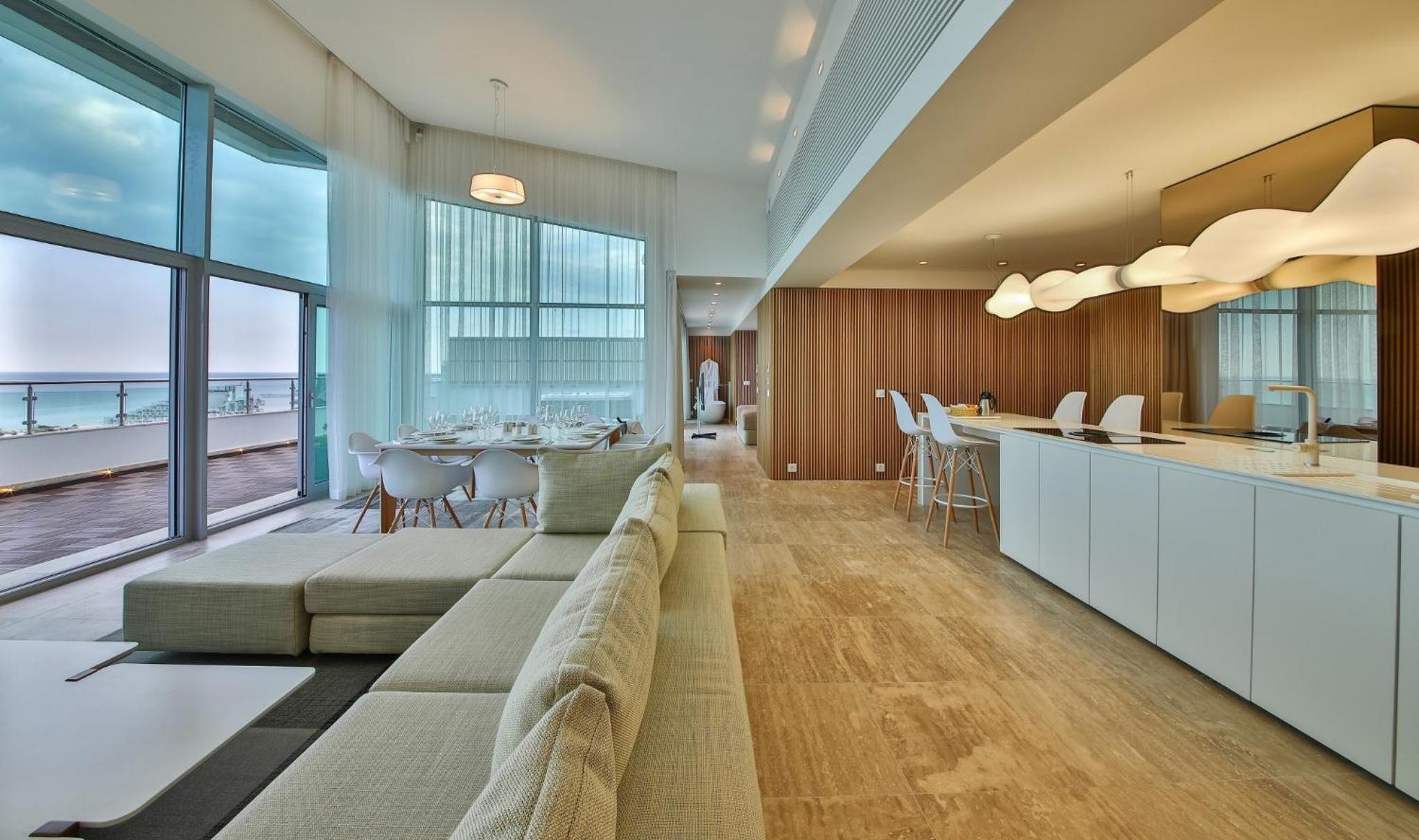 Penthouse Apartment photo 3