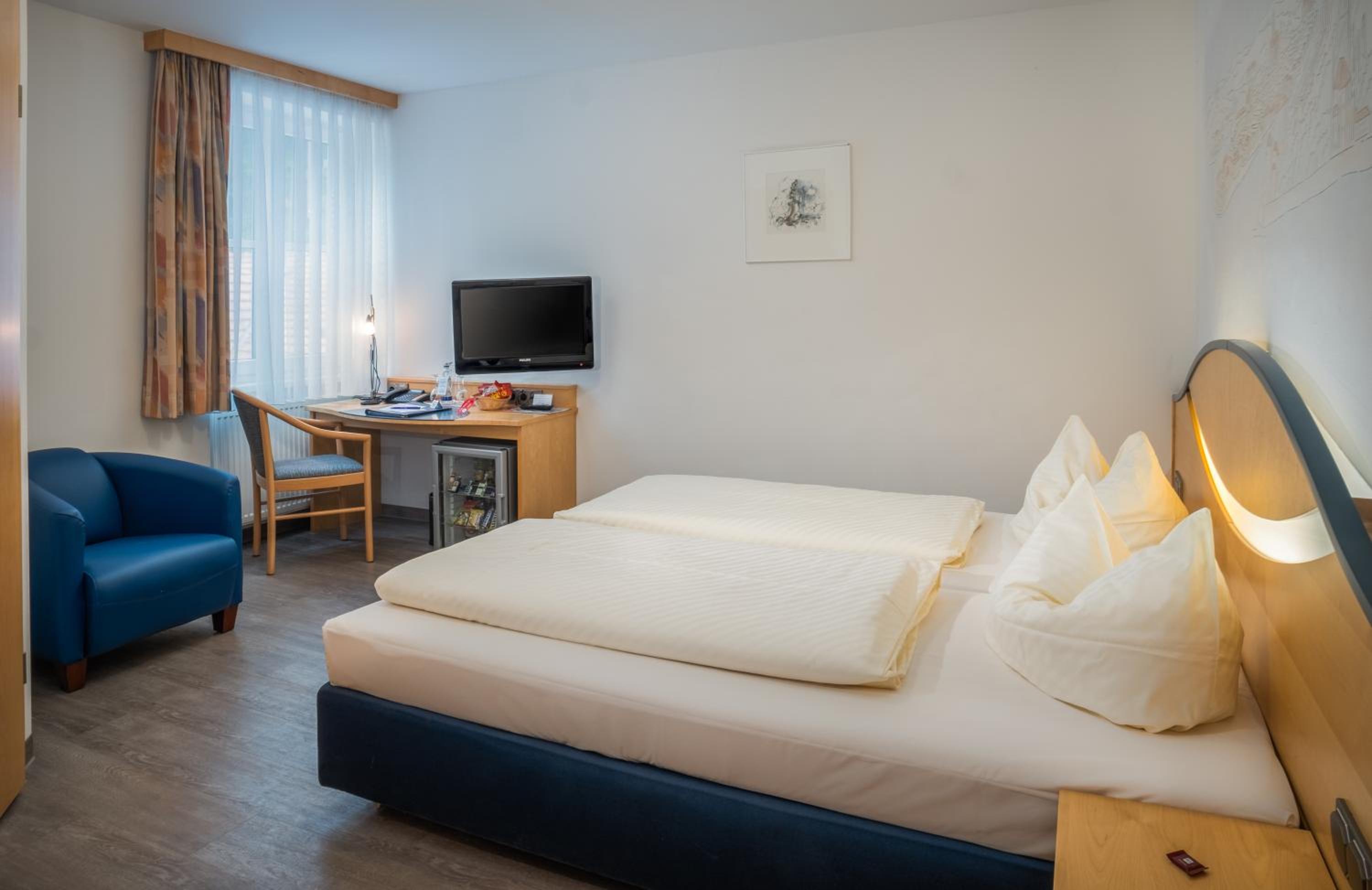 Standard Double or Twin Room photo 1