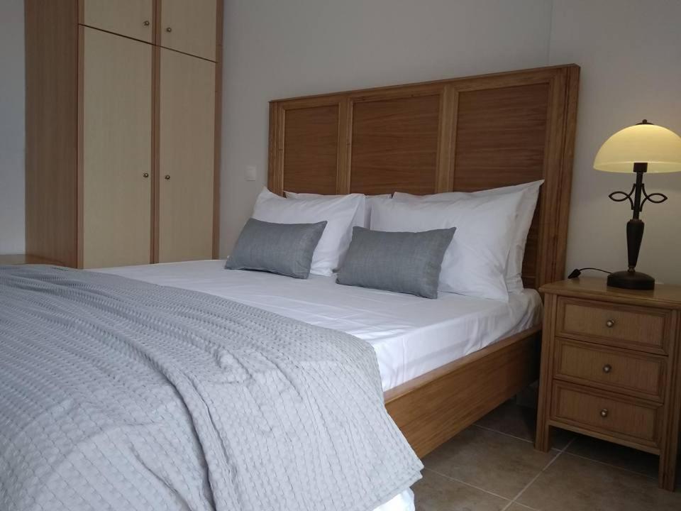 Three-Bedroom House photo 2