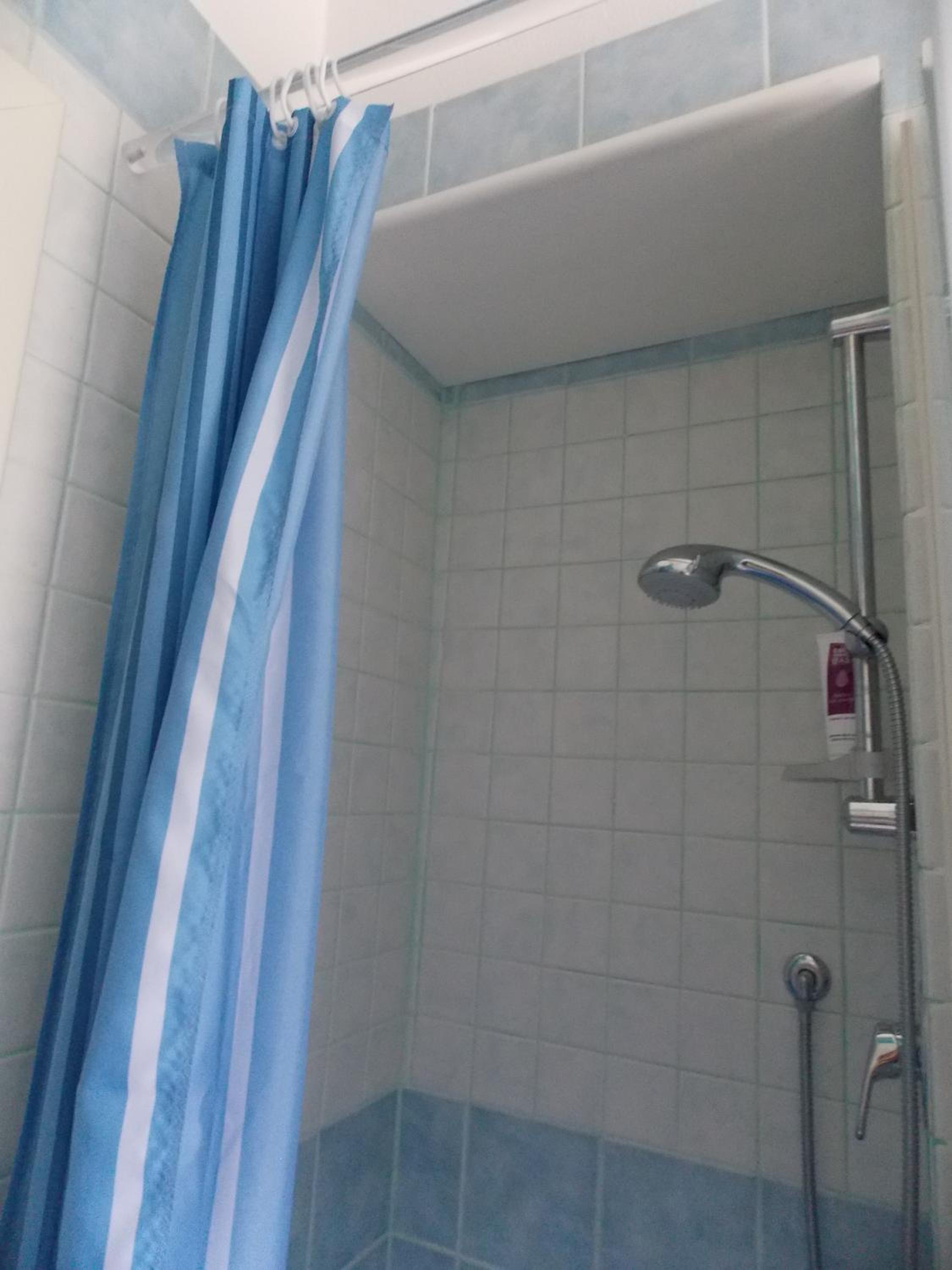 Double or Twin Room with Shared Bathroom photo 3