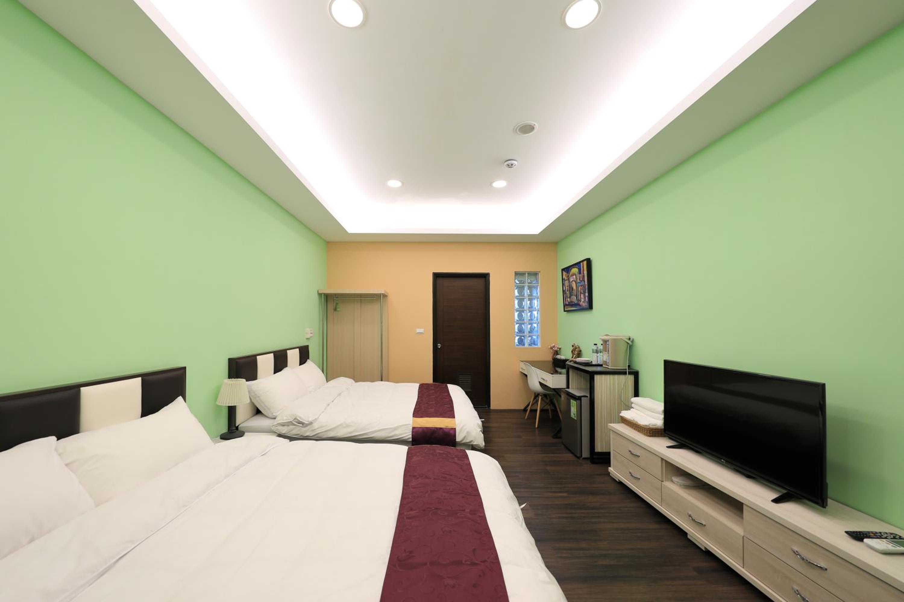 Quadruple Room with Bath