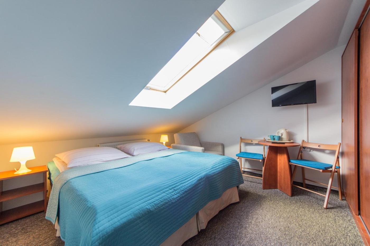 Double Room - Photo 13