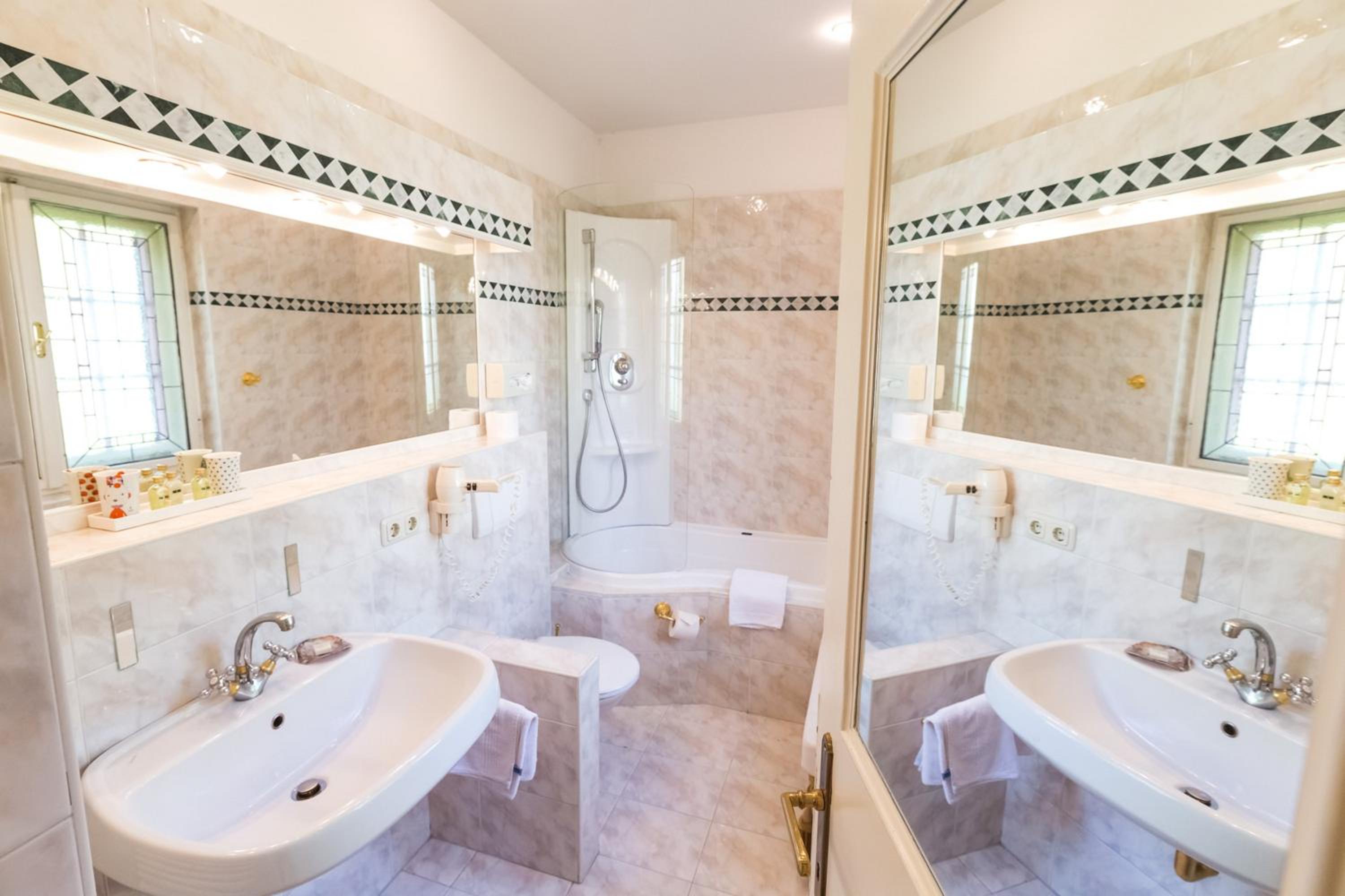 Classic Double Room - Photo 3