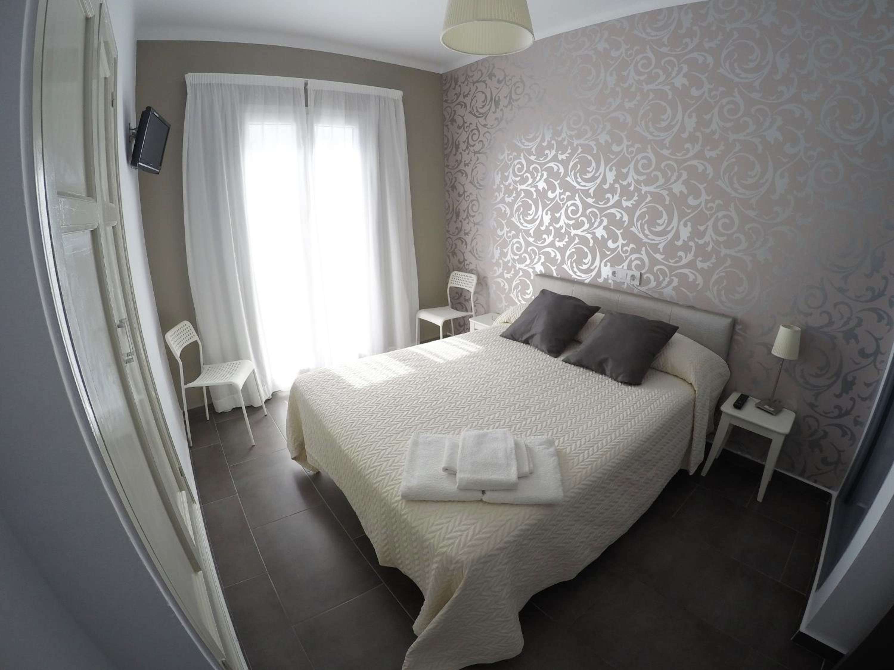Superior Double or Twin Room with Balcony photo 3
