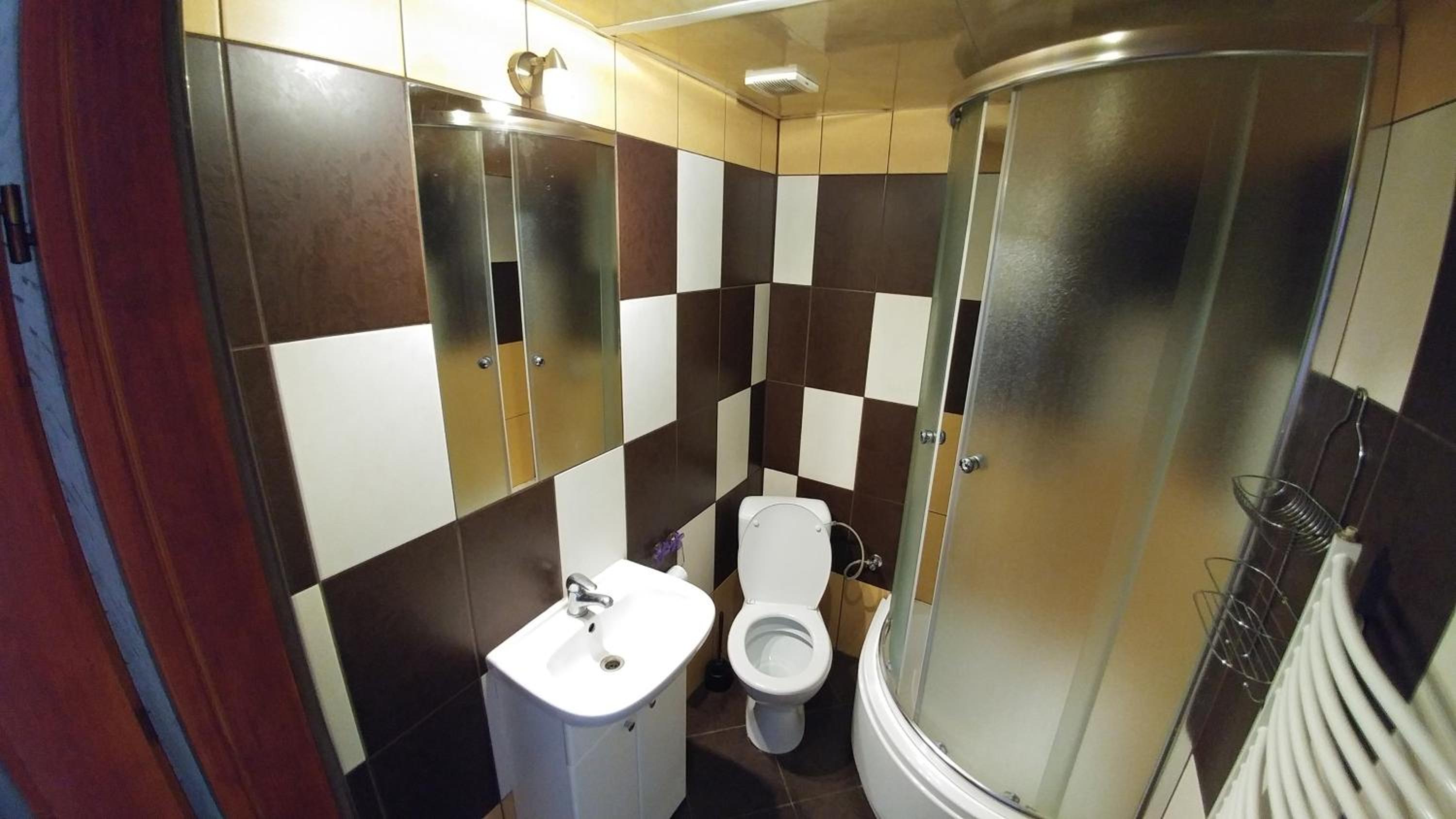 Standard Double Room with Bathroom - Photo 4