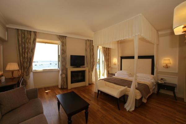 Junior Suite with Terrace photo 2