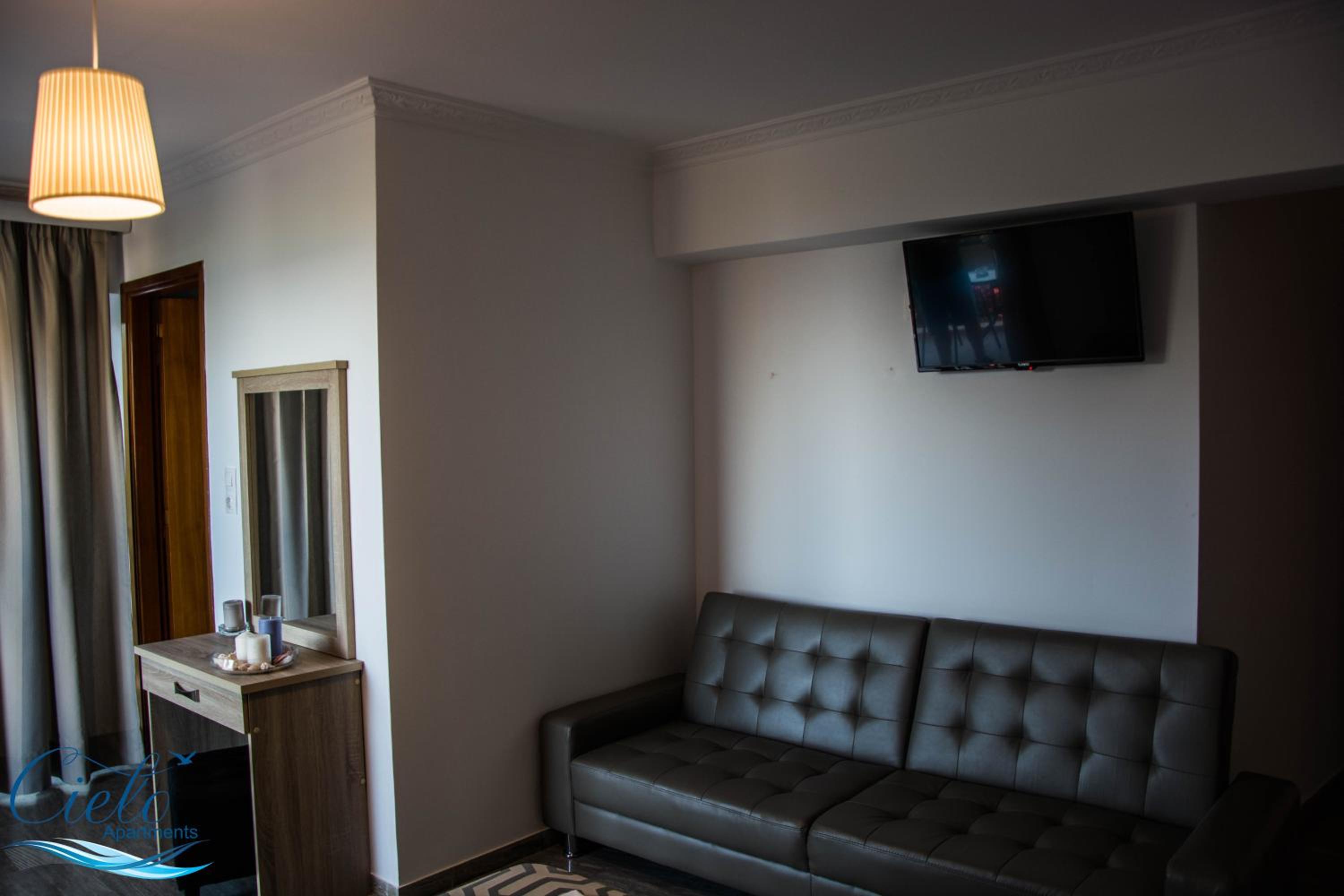 Standard Triple Room with Sea View - Photo 2