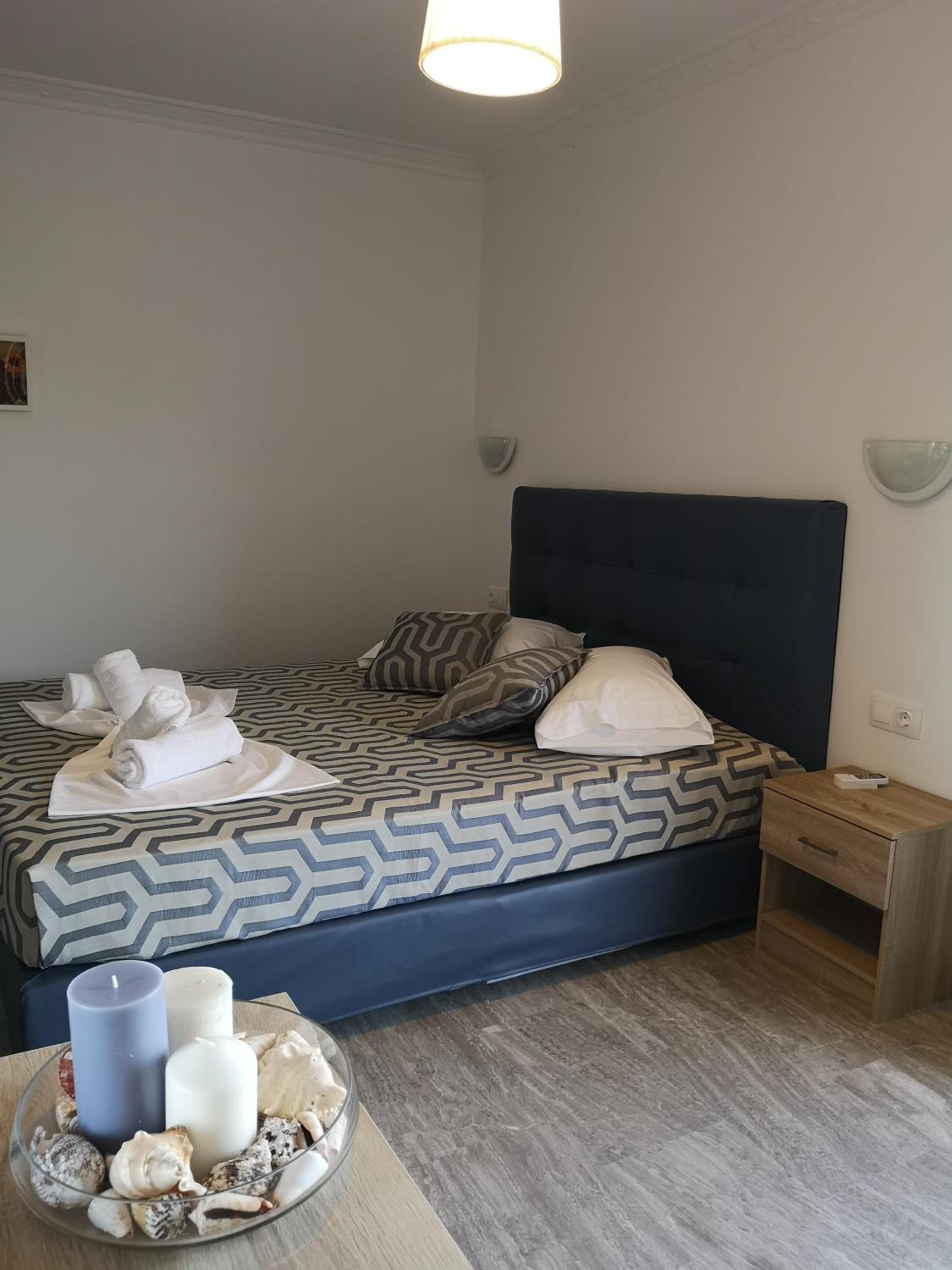 Standard Triple Room with Sea View