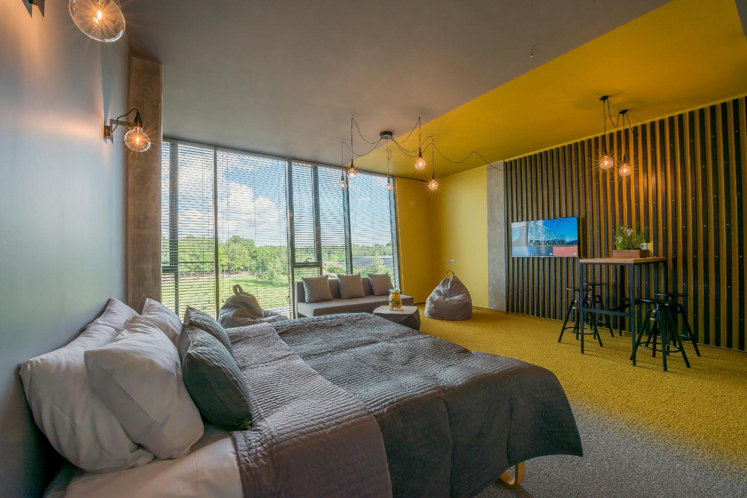 Deluxe Family Room - Photo 1