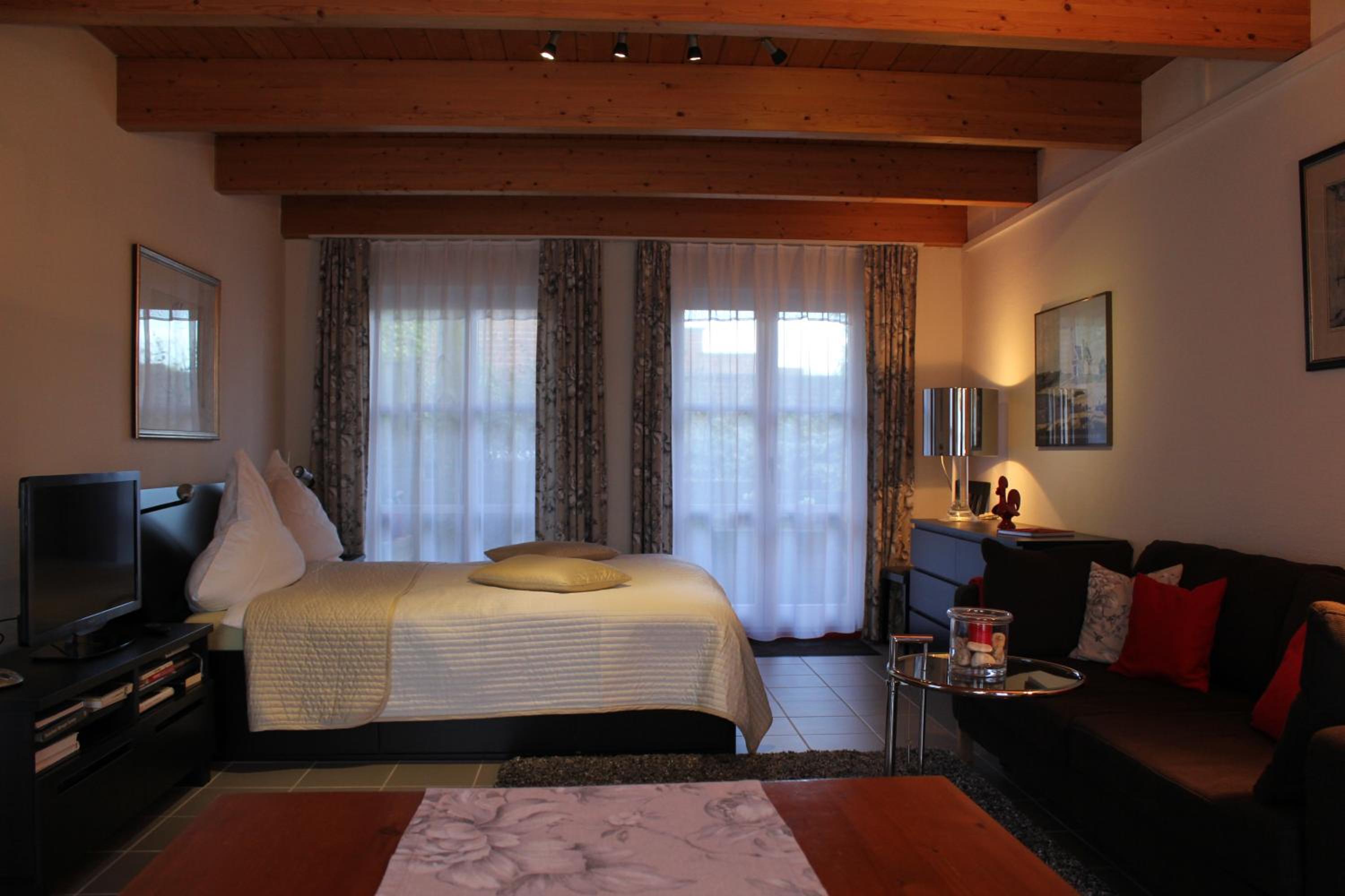 Studio Apartment photo 2