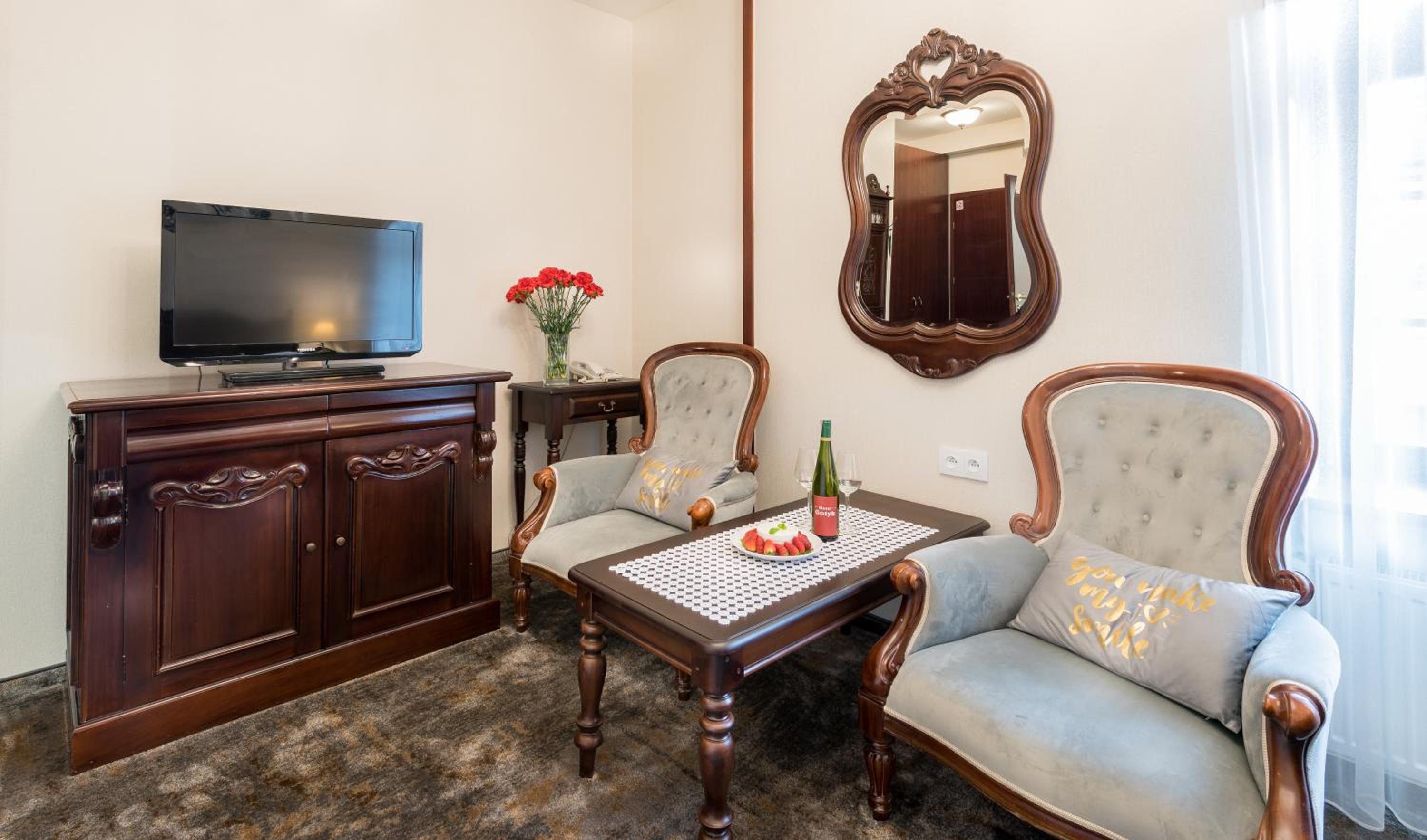 Double Room - Photo 2