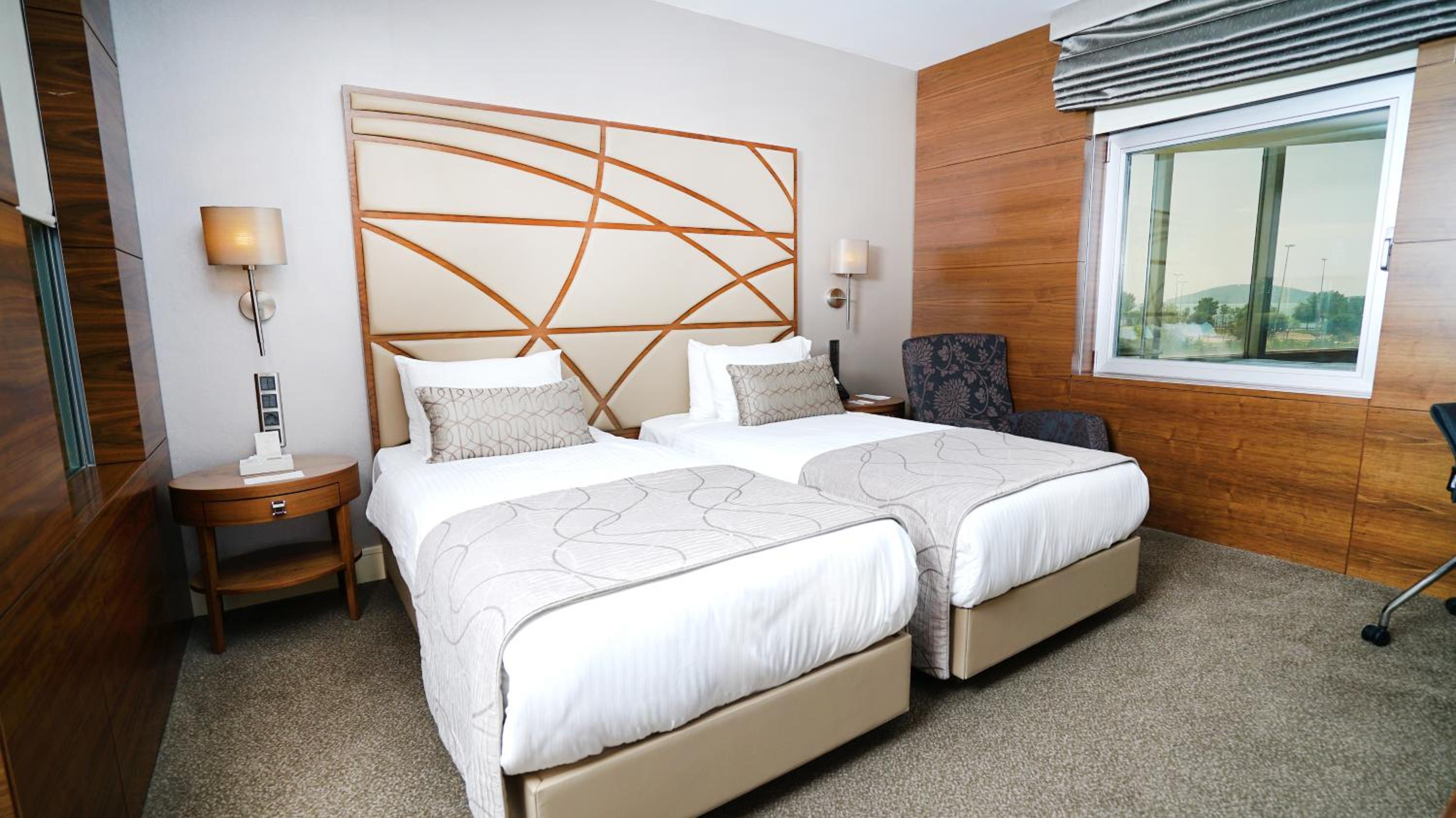 Superior Twin Room with Partial Sea View photo 1