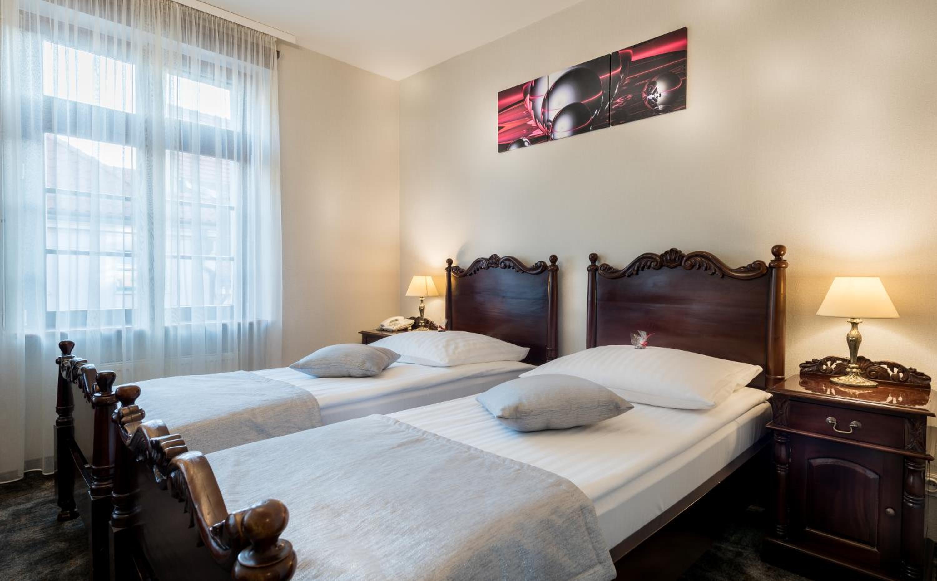 Twin Room - Photo 1