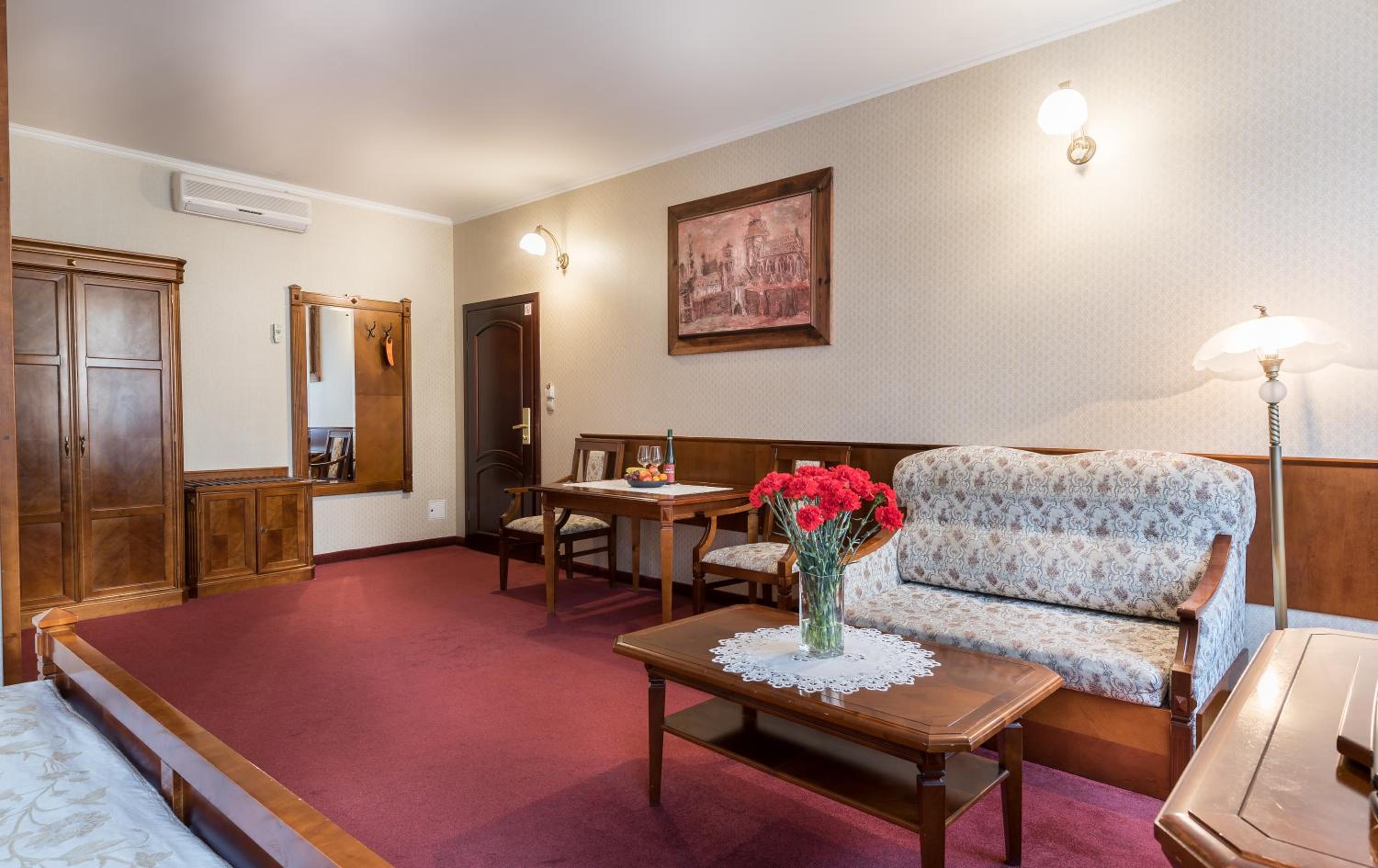 Deluxe Double Room - Photo 16