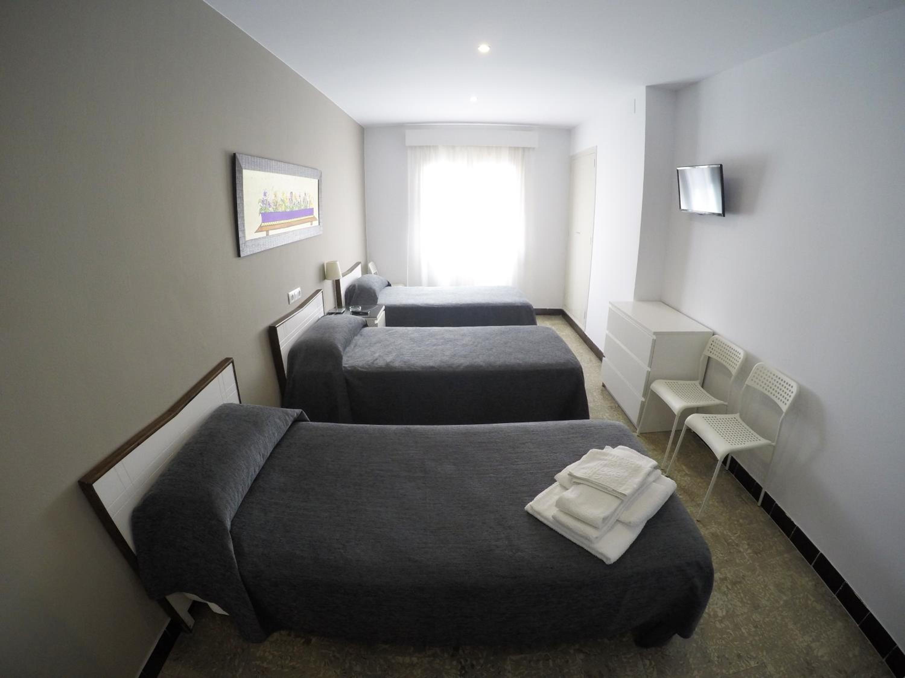 Standard Triple Room photo 3