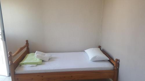 Apartment with Balcony - Photo 9