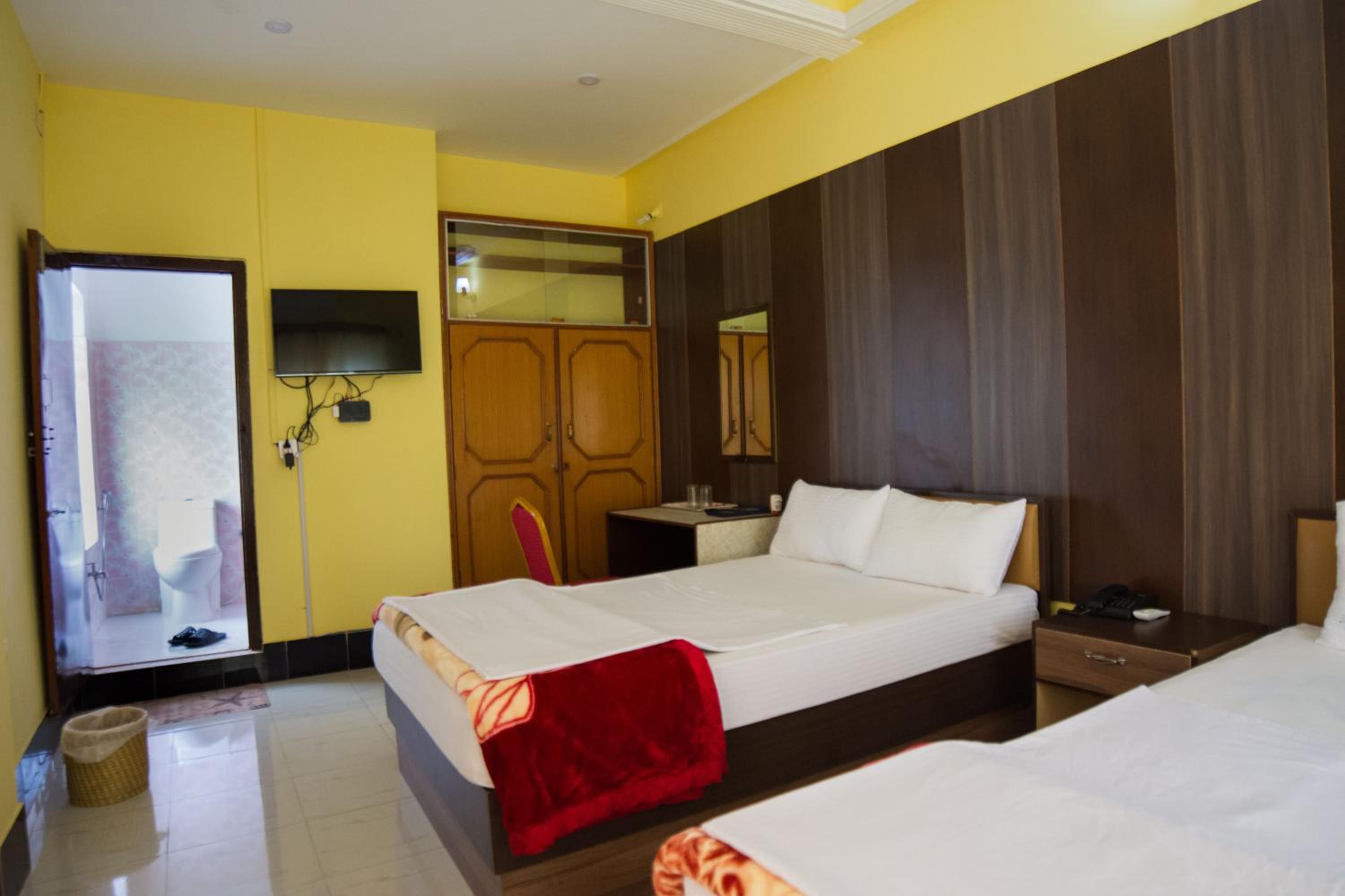 Deluxe Double Room with Bath photo 3