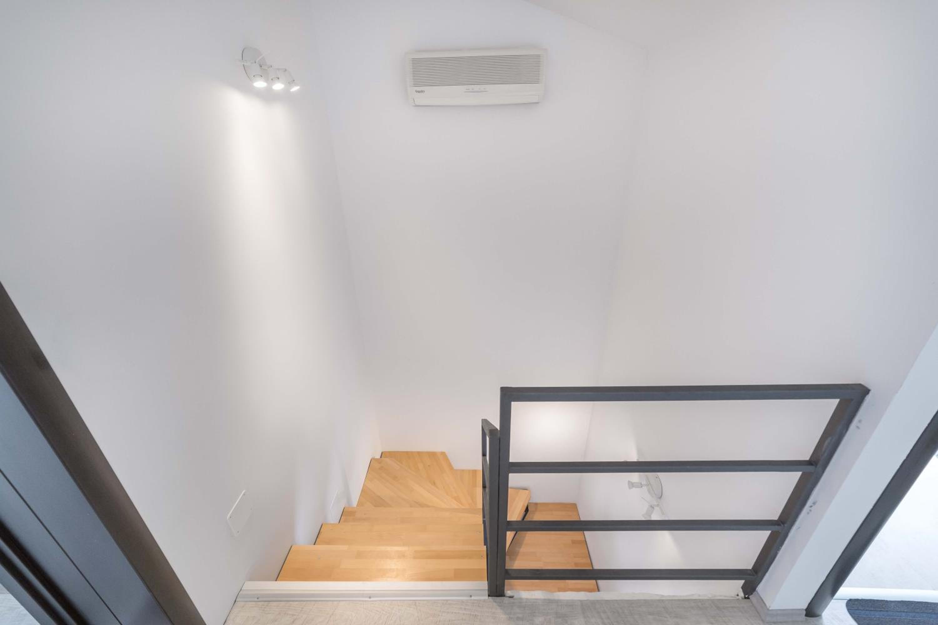 Apartment with Sea View - Photo 24