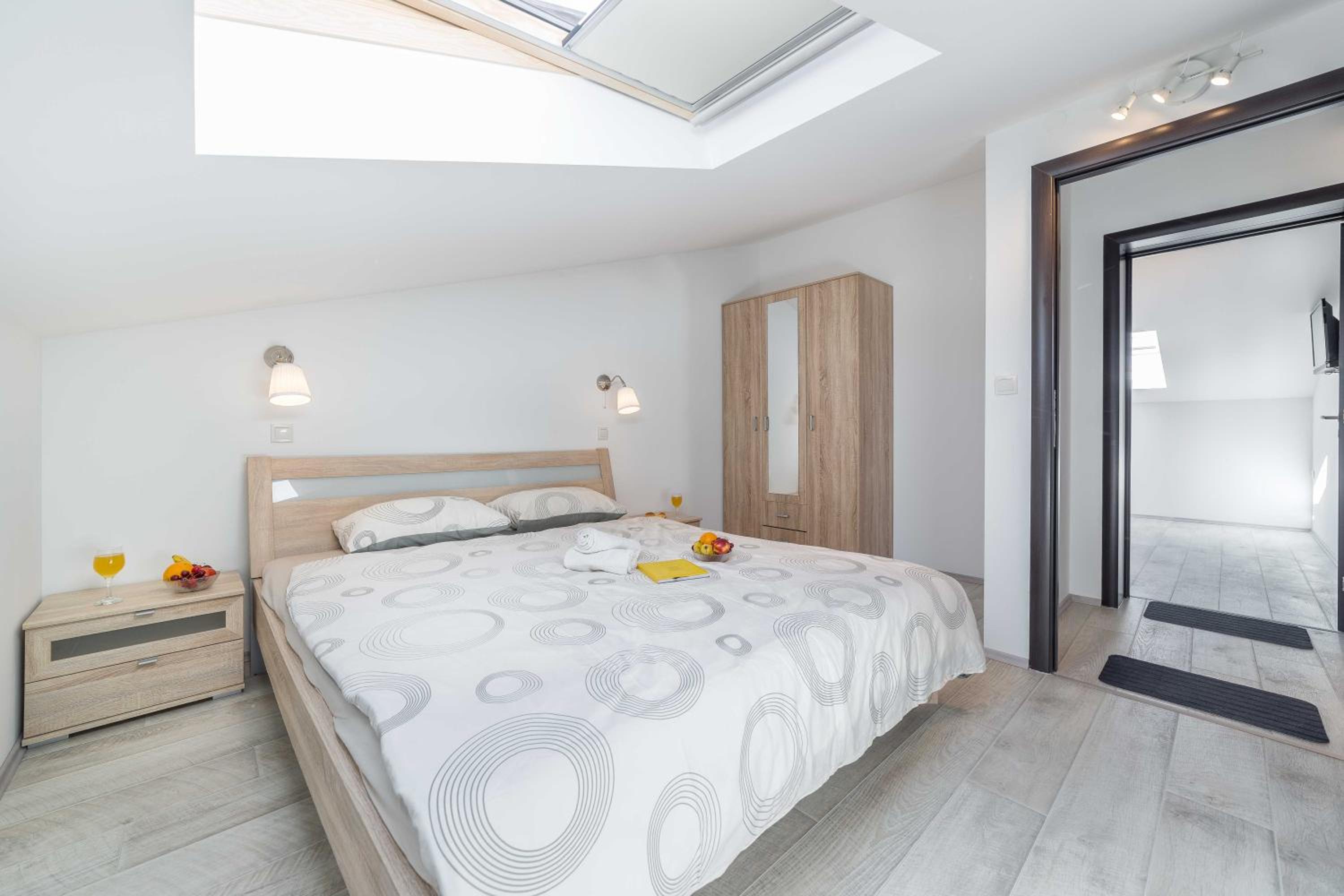 Apartment with Sea View - Photo 27