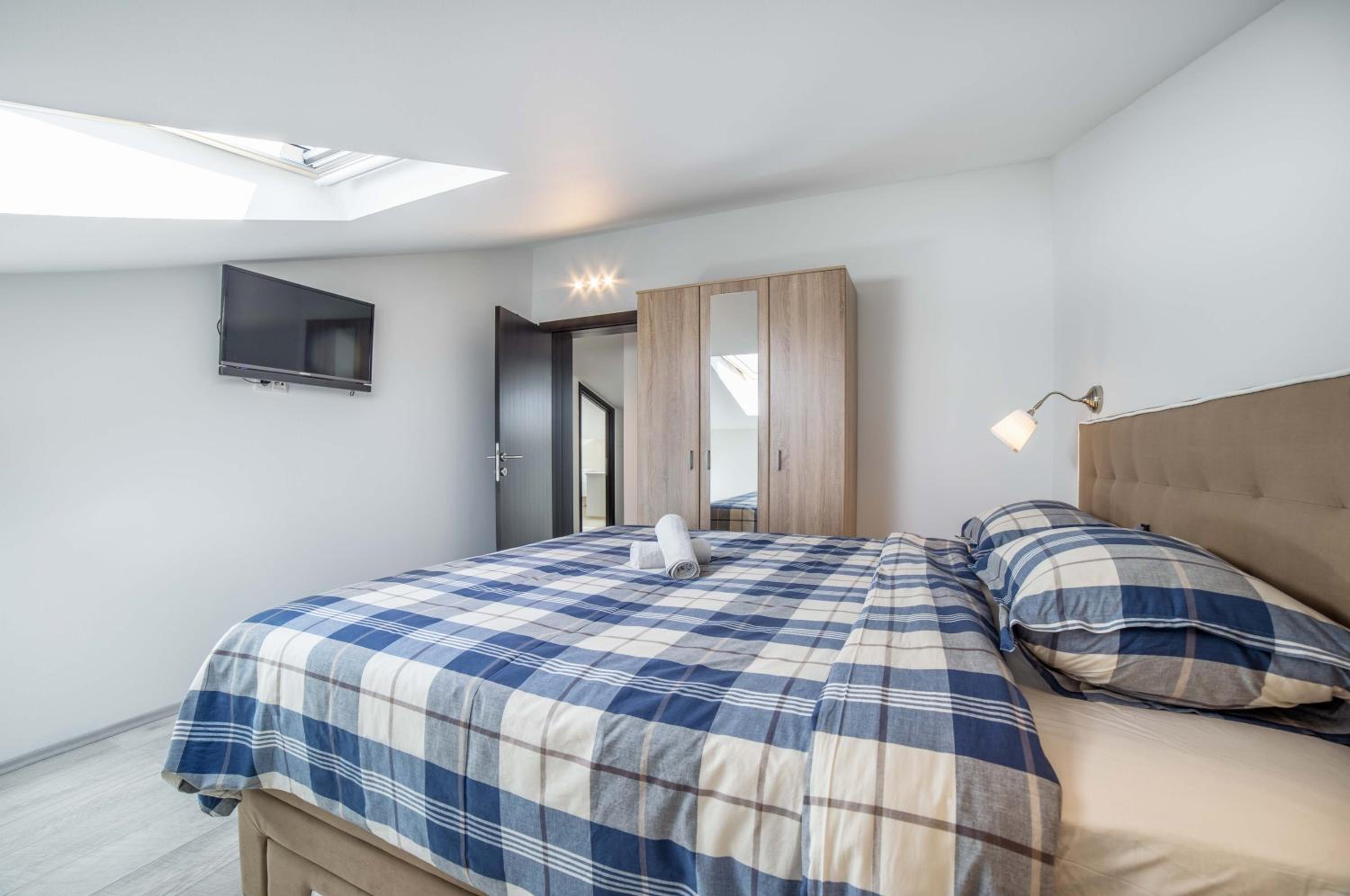 Apartment with Sea View - Photo 91